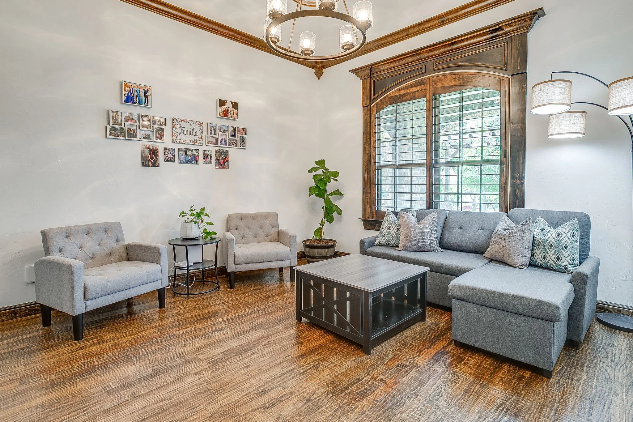 Single Family Residence For Sale in Tarrant County , 12416 Indian Creek Drive, Fort Worth, Texas 76179, 4 Bedroom, 4 Bathroom, 3 Garage spaces, 3,885 Sqft, built in 2014, mls#21290922, Real Estate Agent in Fort Worth, Homes For Sale in Tarrant county, Homes For Sale in Fort Worth, Realtor in Fort Worth Texas, Real Estate Brokerage Independent Realty Texas, Luminita Cordes Realtor