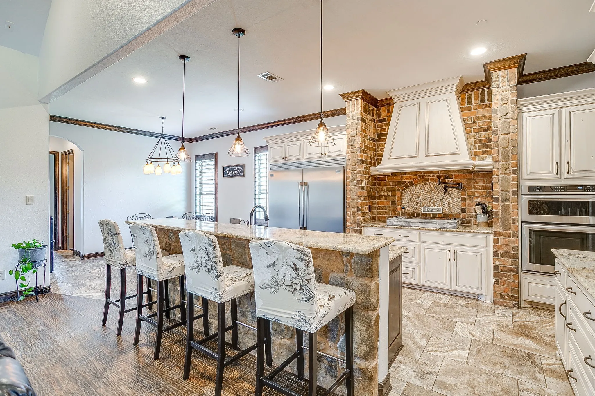Single Family Residence For Sale in Tarrant County , 12416 Indian Creek Drive, Fort Worth, Texas 76179, 4 Bedroom, 4 Bathroom, 3 Garage spaces, 3,885 Sqft, built in 2014, mls#21290922, Real Estate Agent in Fort Worth, Homes For Sale in Tarrant county, Homes For Sale in Fort Worth, Realtor in Fort Worth Texas, Real Estate Brokerage Independent Realty Texas, Luminita Cordes Realtor