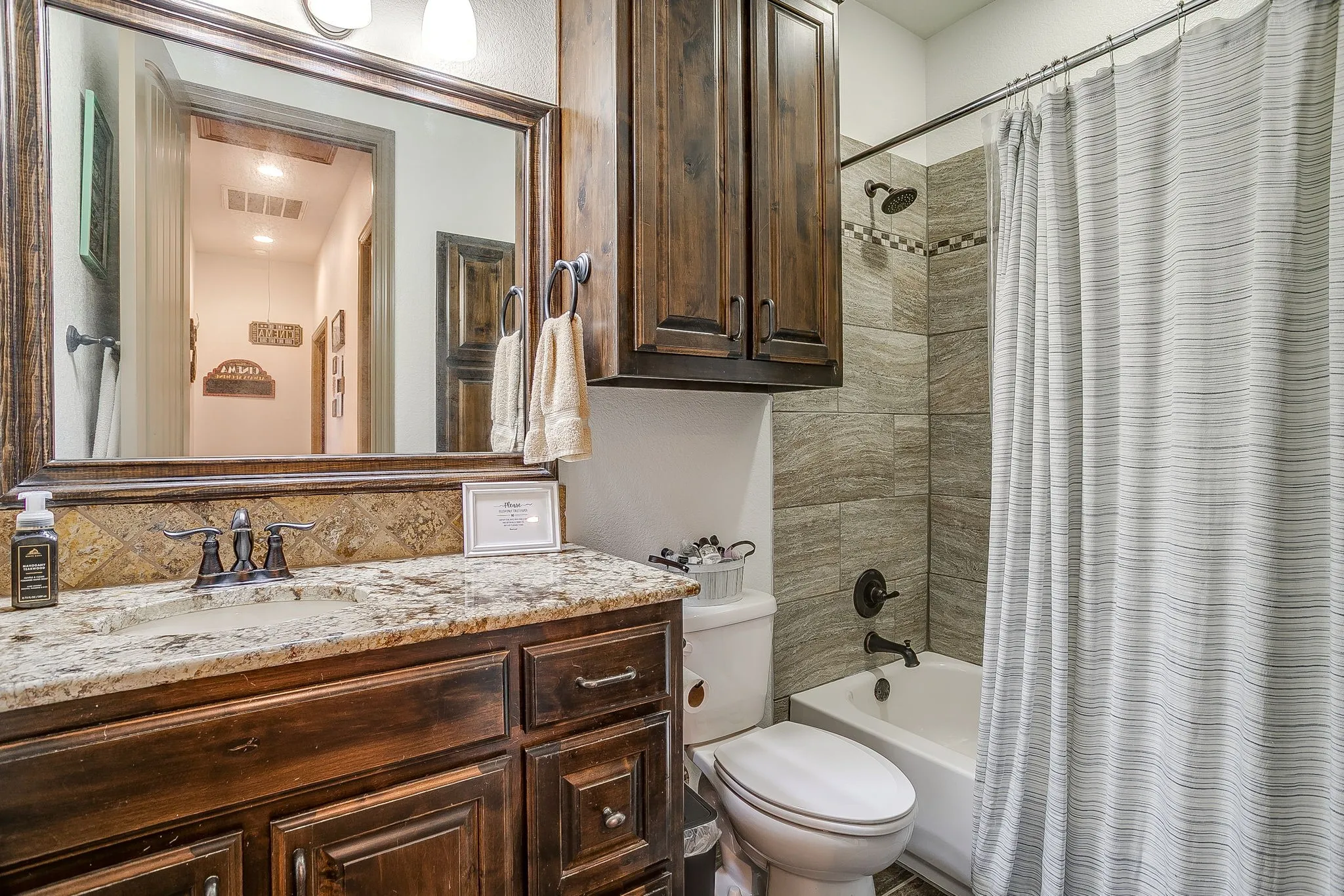 Single Family Residence For Sale in Tarrant County , 12416 Indian Creek Drive, Fort Worth, Texas 76179, 4 Bedroom, 4 Bathroom, 3 Garage spaces, 3,885 Sqft, built in 2014, mls#21290922, Real Estate Agent in Fort Worth, Homes For Sale in Tarrant county, Homes For Sale in Fort Worth, Realtor in Fort Worth Texas, Real Estate Brokerage Independent Realty Texas, Luminita Cordes Realtor