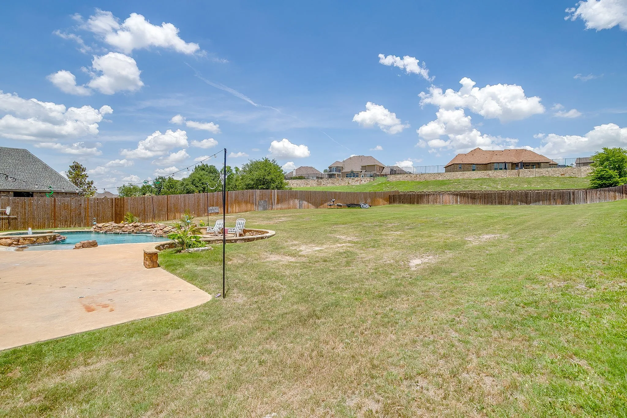 Single Family Residence For Sale in Tarrant County , 12416 Indian Creek Drive, Fort Worth, Texas 76179, 4 Bedroom, 4 Bathroom, 3 Garage spaces, 3,885 Sqft, built in 2014, mls#21290922, Real Estate Agent in Fort Worth, Homes For Sale in Tarrant county, Homes For Sale in Fort Worth, Realtor in Fort Worth Texas, Real Estate Brokerage Independent Realty Texas, Luminita Cordes Realtor