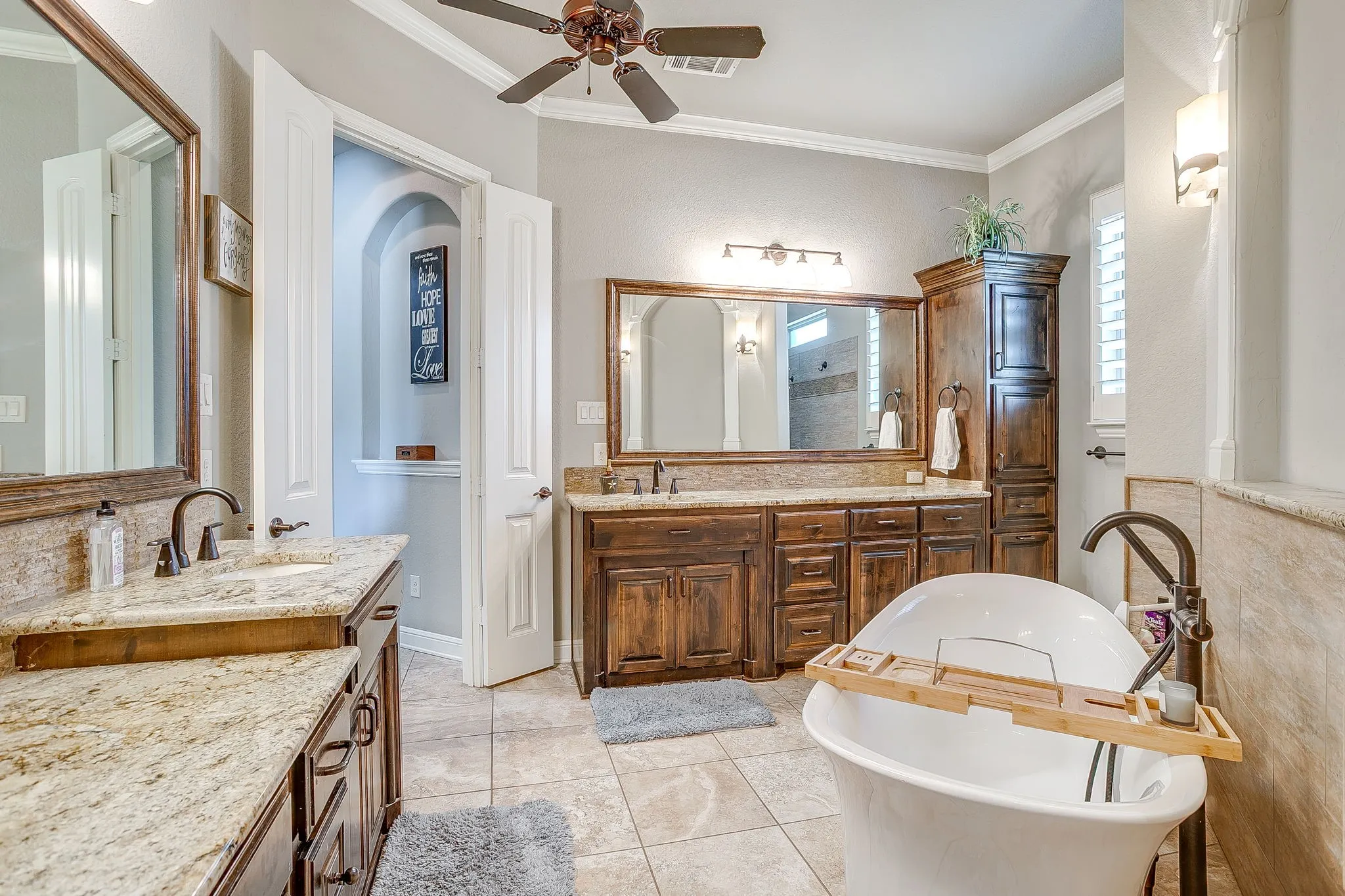 Single Family Residence For Sale in Tarrant County , 12416 Indian Creek Drive, Fort Worth, Texas 76179, 4 Bedroom, 4 Bathroom, 3 Garage spaces, 3,885 Sqft, built in 2014, mls#21290922, Real Estate Agent in Fort Worth, Homes For Sale in Tarrant county, Homes For Sale in Fort Worth, Realtor in Fort Worth Texas, Real Estate Brokerage Independent Realty Texas, Luminita Cordes Realtor