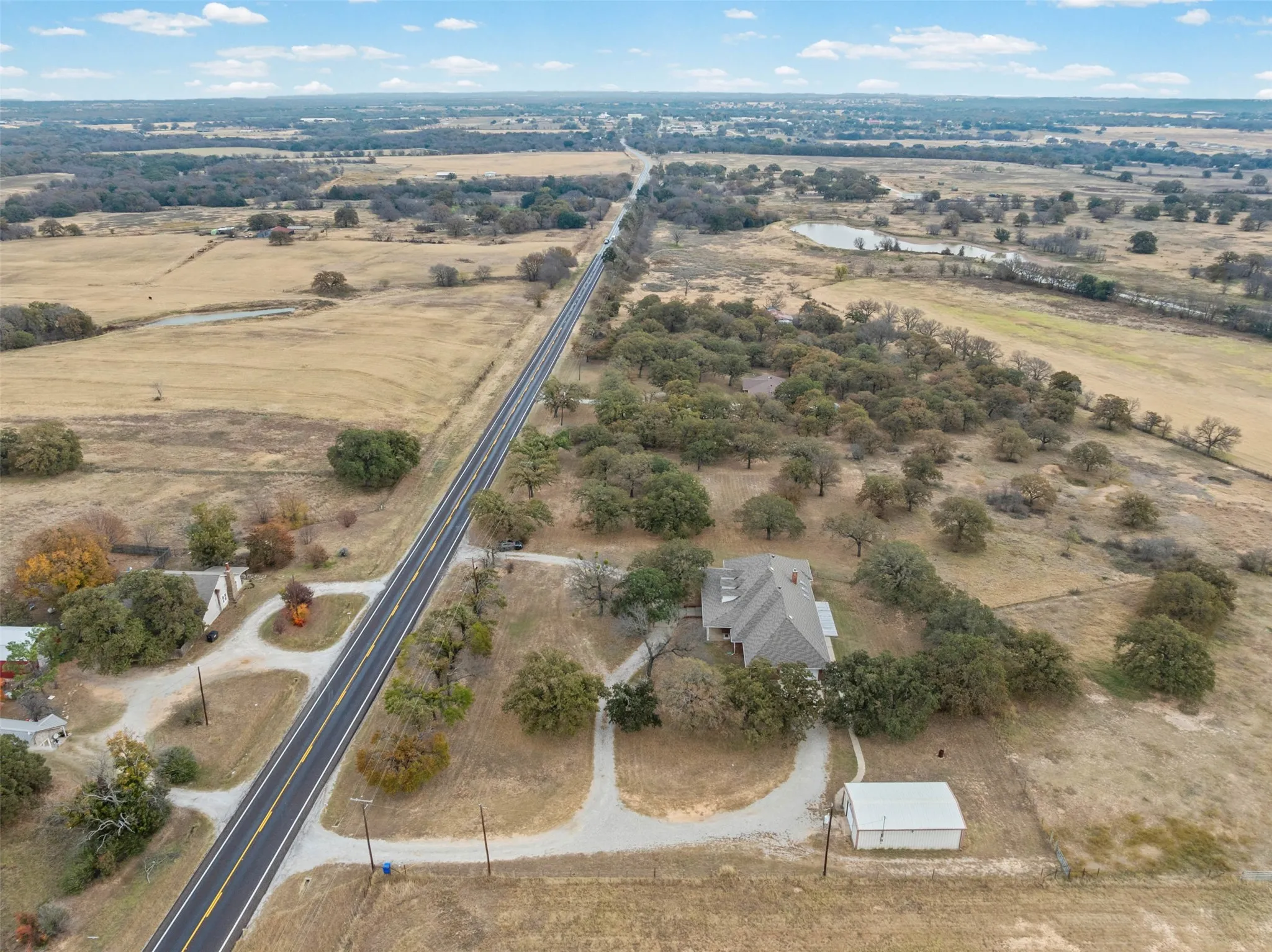 Single Family Residence For Sale in Palo Pinto County , 26184 S Fm 4, Lipan, Texas 76462, 4 Bedroom, 3 Bathroom, 2 Garage spaces, 4,400 Sqft, built in 1993, mls#21292536, Real Estate Agent in Lipan, Homes For Sale in Palo Pinto county, Homes For Sale in Lipan, Realtor in Lipan Texas, Real Estate Brokerage Independent Realty Texas, Luminita Cordes Realtor