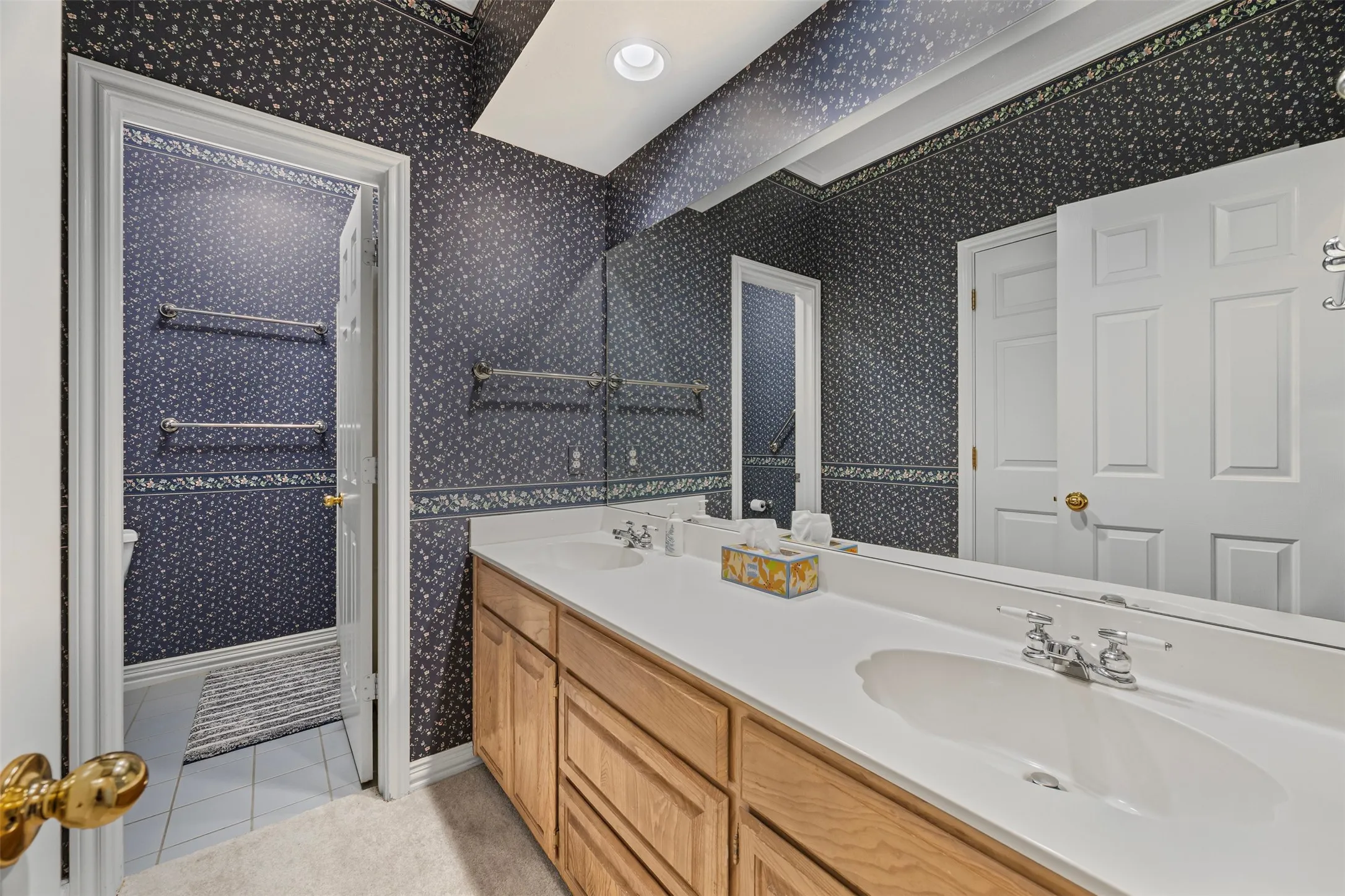 full bathroom