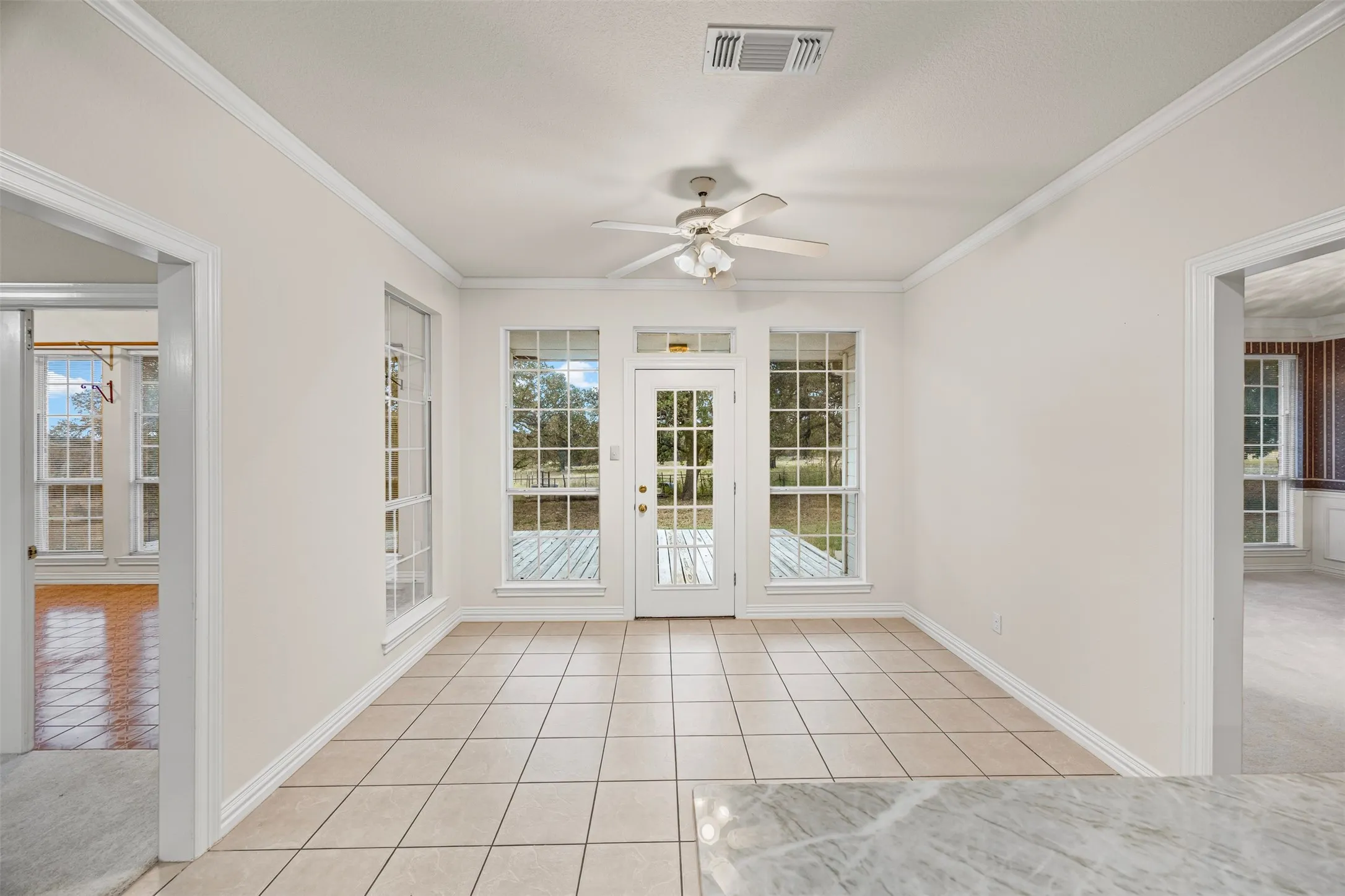 Single Family Residence For Sale in Palo Pinto County , 26184 S Fm 4, Lipan, Texas 76462, 4 Bedroom, 3 Bathroom, 2 Garage spaces, 4,400 Sqft, built in 1993, mls#21292536, Real Estate Agent in Lipan, Homes For Sale in Palo Pinto county, Homes For Sale in Lipan, Realtor in Lipan Texas, Real Estate Brokerage Independent Realty Texas, Luminita Cordes Realtor