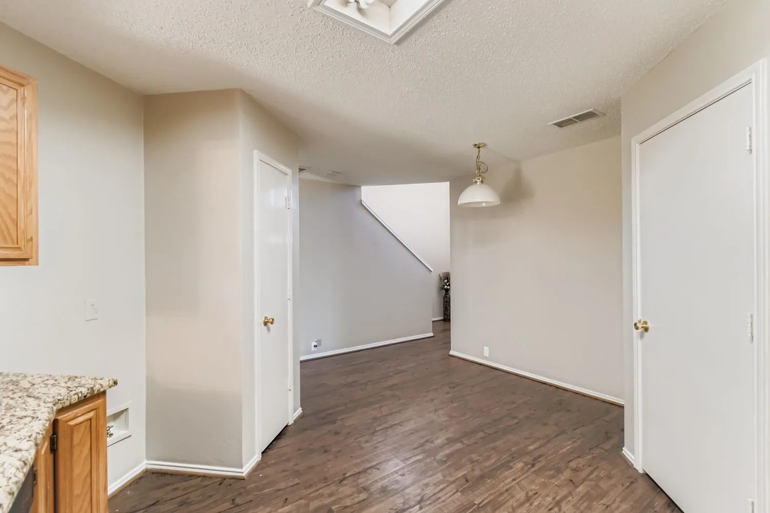 Single Family Residence For Sale in Tarrant County , 8532 Tallahassee Lane, Fort Worth, Texas 76123, 3 Bedroom, 3 Bathroom, 2 Garage spaces, 1,467 Sqft, built in 1996, mls#21292561, Real Estate Agent in Fort Worth, Homes For Sale in Tarrant county, Homes For Sale in Fort Worth, Realtor in Fort Worth Texas, Real Estate Brokerage Independent Realty Texas, Luminita Cordes Realtor