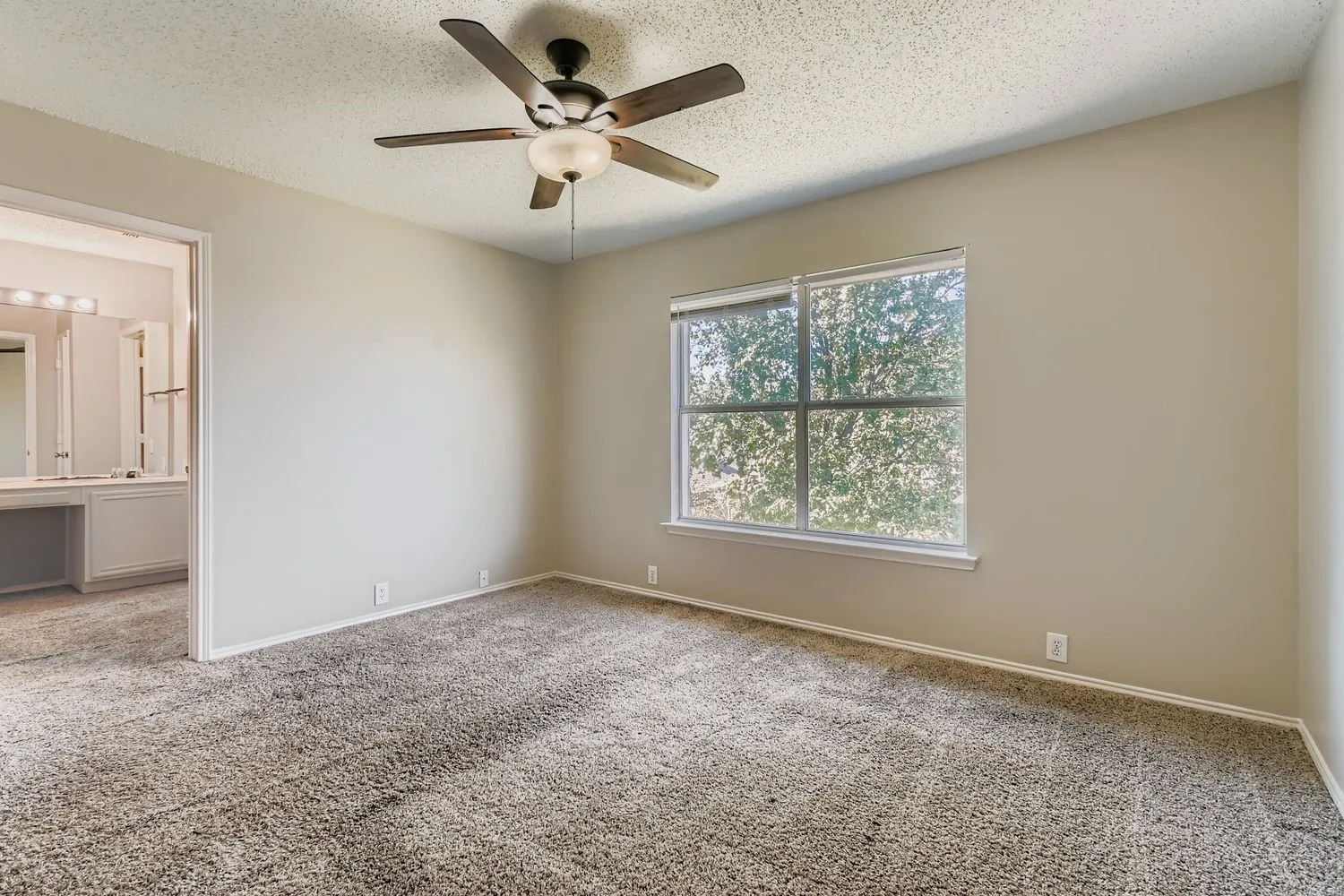 Single Family Residence For Sale in Tarrant County , 8532 Tallahassee Lane, Fort Worth, Texas 76123, 3 Bedroom, 3 Bathroom, 2 Garage spaces, 1,467 Sqft, built in 1996, mls#21292561, Real Estate Agent in Fort Worth, Homes For Sale in Tarrant county, Homes For Sale in Fort Worth, Realtor in Fort Worth Texas, Real Estate Brokerage Independent Realty Texas, Luminita Cordes Realtor