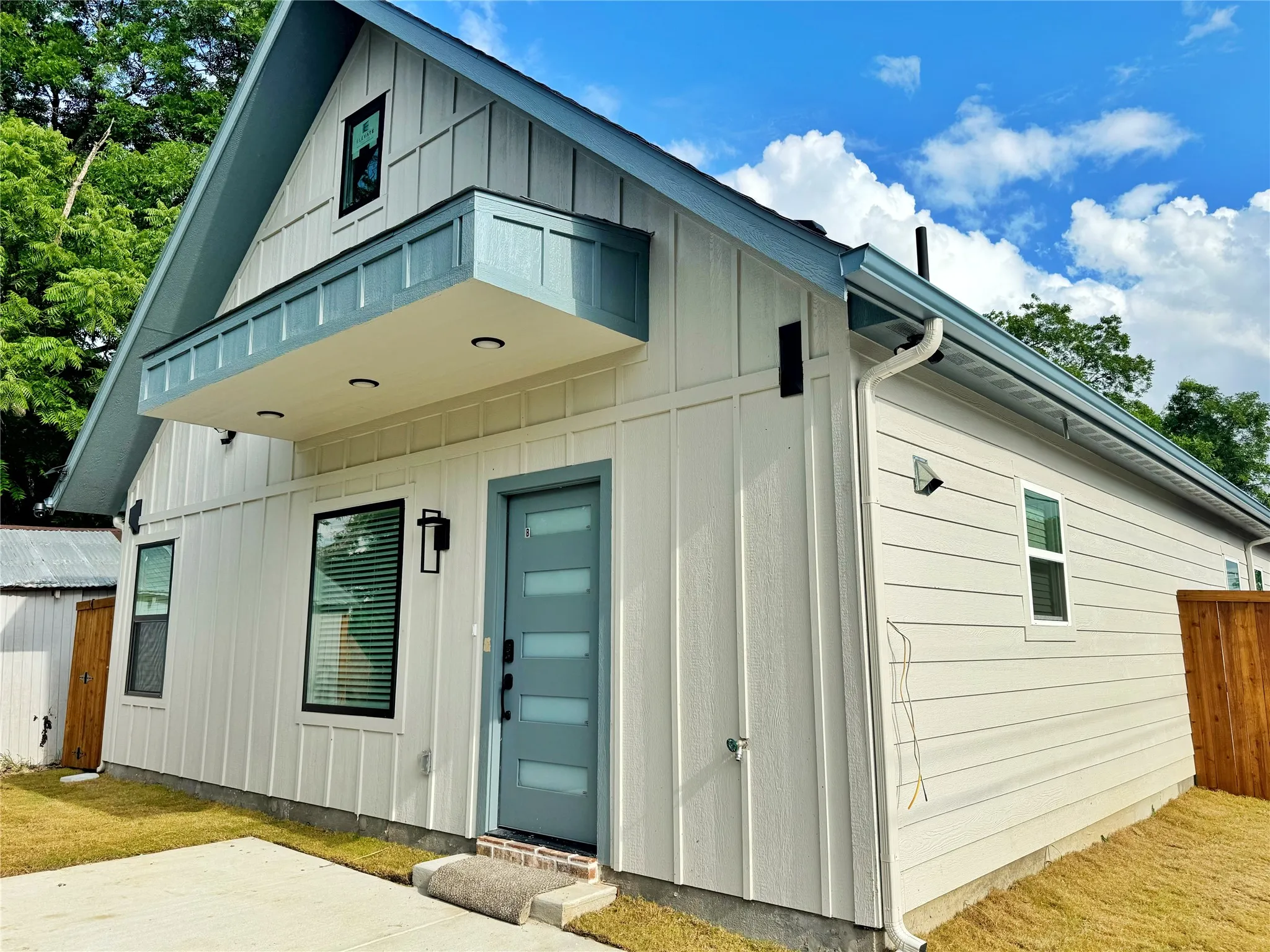 Duplex For Sale in Hunt County , 2916 Hemphill Street, Greenville, Texas 75401, 6 Bedroom, 4 Bathroom, Garage spaces, 1,820 Sqft, built in 2026, mls#21291220, Real Estate Agent in Greenville, Homes For Sale in Hunt county, Homes For Sale in Greenville, Realtor in Greenville Texas, Real Estate Brokerage Independent Realty Texas, Luminita Cordes Realtor