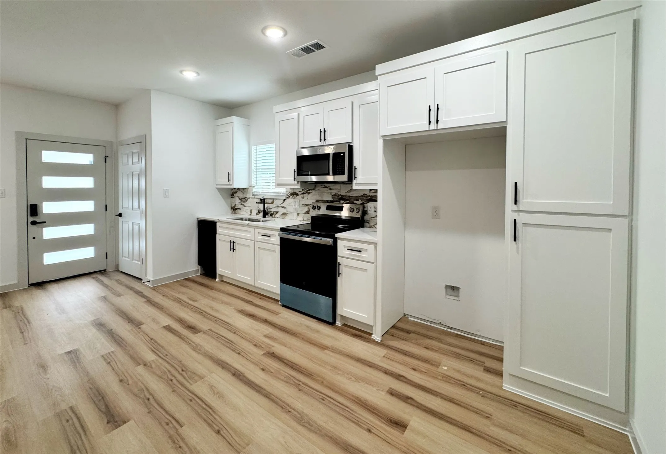 Duplex For Sale in Hunt County , 2916 Hemphill Street, Greenville, Texas 75401, 6 Bedroom, 4 Bathroom, Garage spaces, 1,820 Sqft, built in 2026, mls#21291220, Real Estate Agent in Greenville, Homes For Sale in Hunt county, Homes For Sale in Greenville, Realtor in Greenville Texas, Real Estate Brokerage Independent Realty Texas, Luminita Cordes Realtor