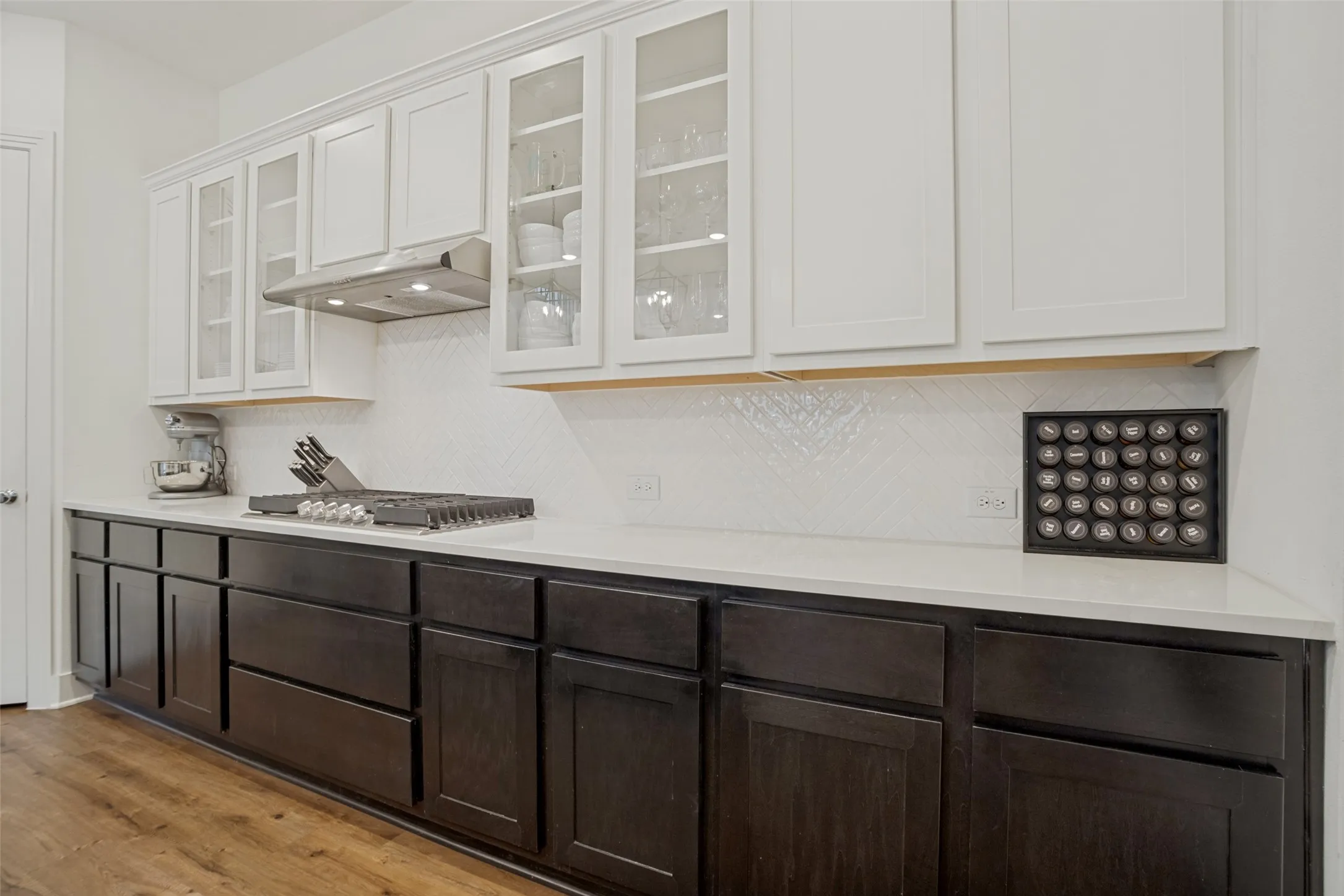 Tons of counter space- A Chef's Dream!