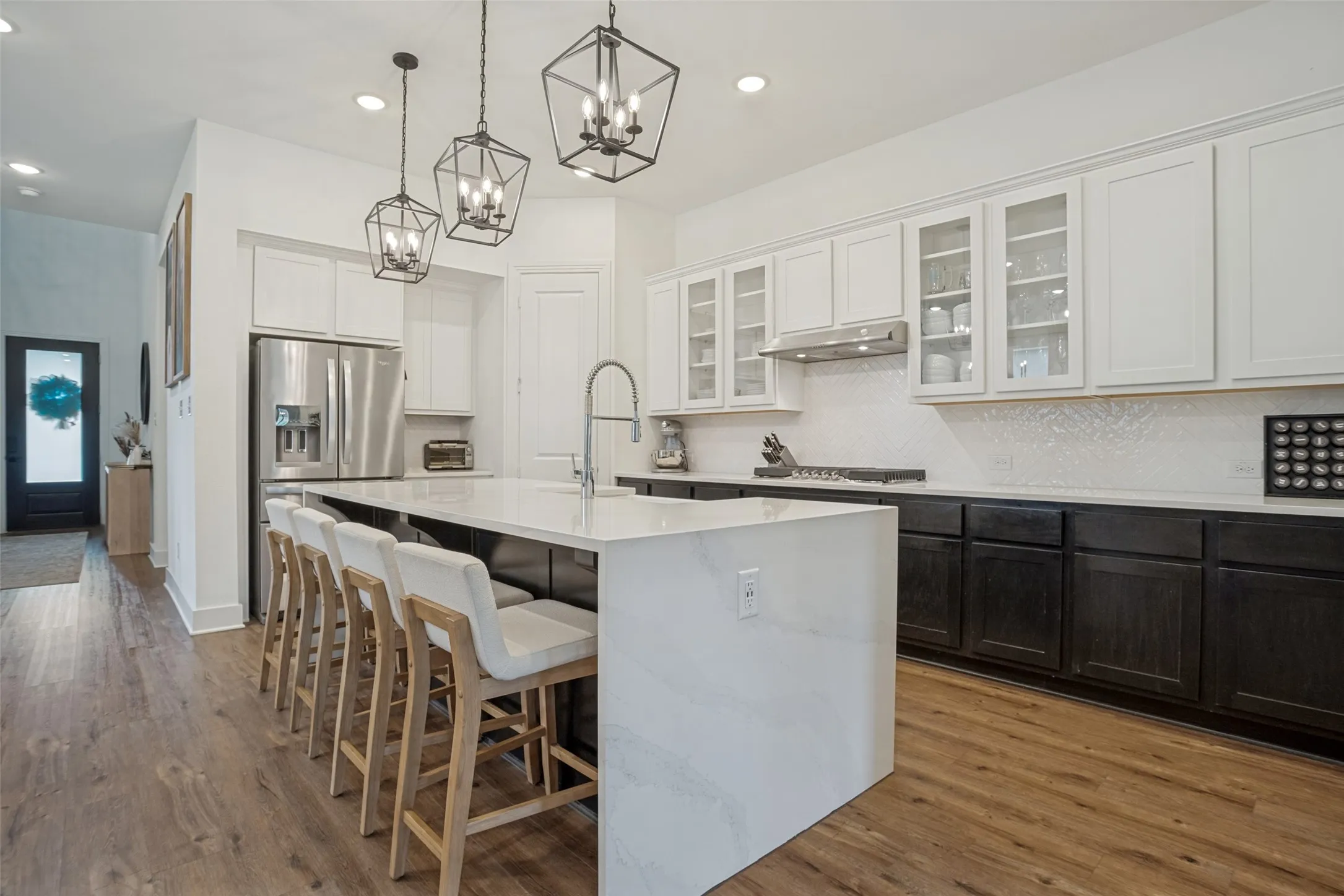 Single Family Residence For Sale in Grayson County , 185 Ivy Parkway, Van Alstyne, Texas 75495, 5 Bedroom, 4 Bathroom, 3 Garage spaces, 3,100 Sqft, built in 2022, mls#21292540, Real Estate Agent in Van Alstyne, Homes For Sale in Grayson county, Homes For Sale in Van Alstyne, Realtor in Van Alstyne Texas, Real Estate Brokerage Independent Realty Texas, Luminita Cordes Realtor