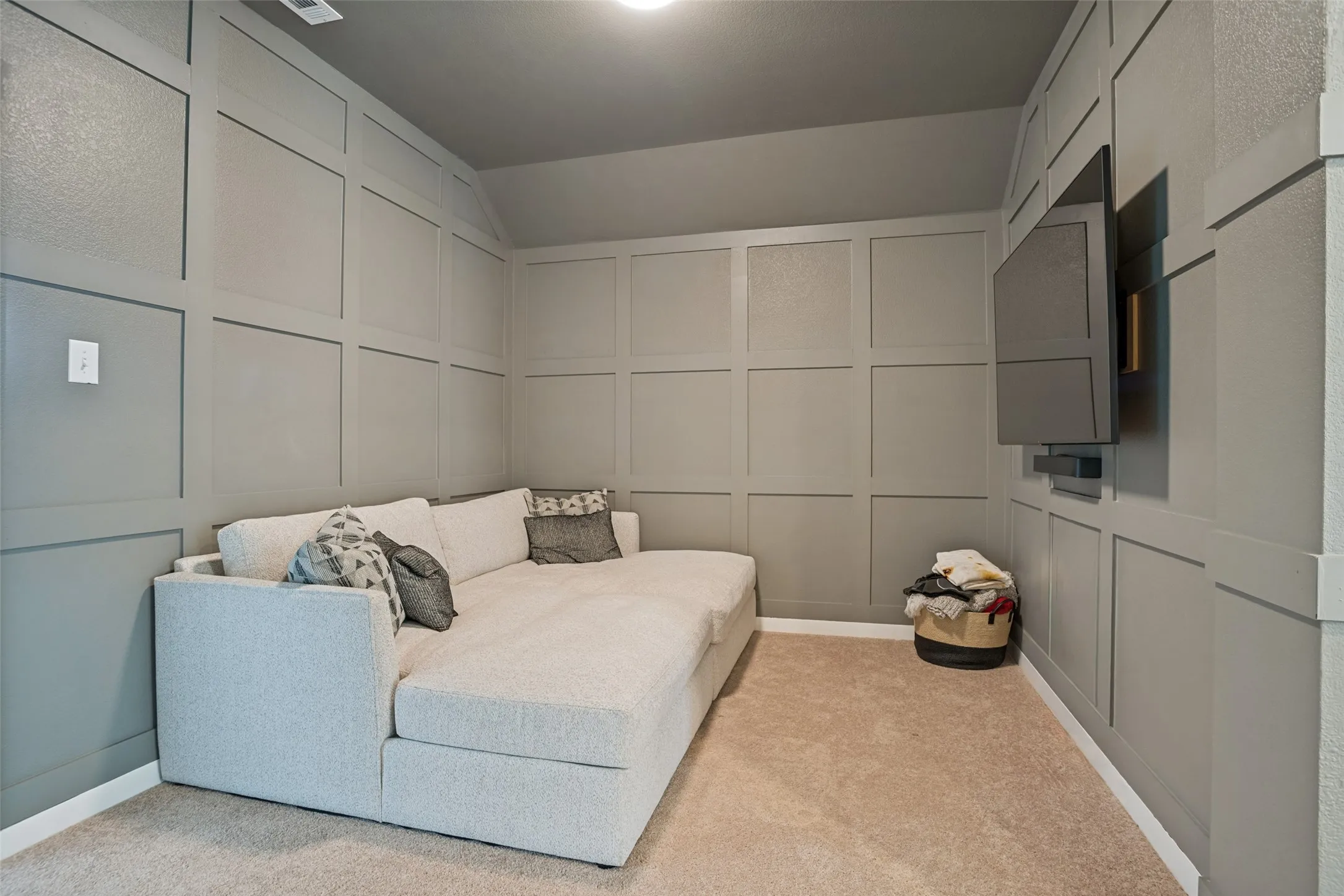 Single Family Residence For Sale in Grayson County , 185 Ivy Parkway, Van Alstyne, Texas 75495, 5 Bedroom, 4 Bathroom, 3 Garage spaces, 3,100 Sqft, built in 2022, mls#21292540, Real Estate Agent in Van Alstyne, Homes For Sale in Grayson county, Homes For Sale in Van Alstyne, Realtor in Van Alstyne Texas, Real Estate Brokerage Independent Realty Texas, Luminita Cordes Realtor