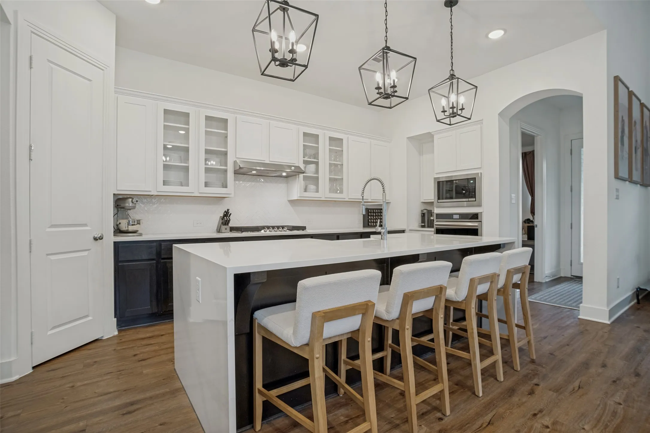 Single Family Residence For Sale in Grayson County , 185 Ivy Parkway, Van Alstyne, Texas 75495, 5 Bedroom, 4 Bathroom, 3 Garage spaces, 3,100 Sqft, built in 2022, mls#21292540, Real Estate Agent in Van Alstyne, Homes For Sale in Grayson county, Homes For Sale in Van Alstyne, Realtor in Van Alstyne Texas, Real Estate Brokerage Independent Realty Texas, Luminita Cordes Realtor
