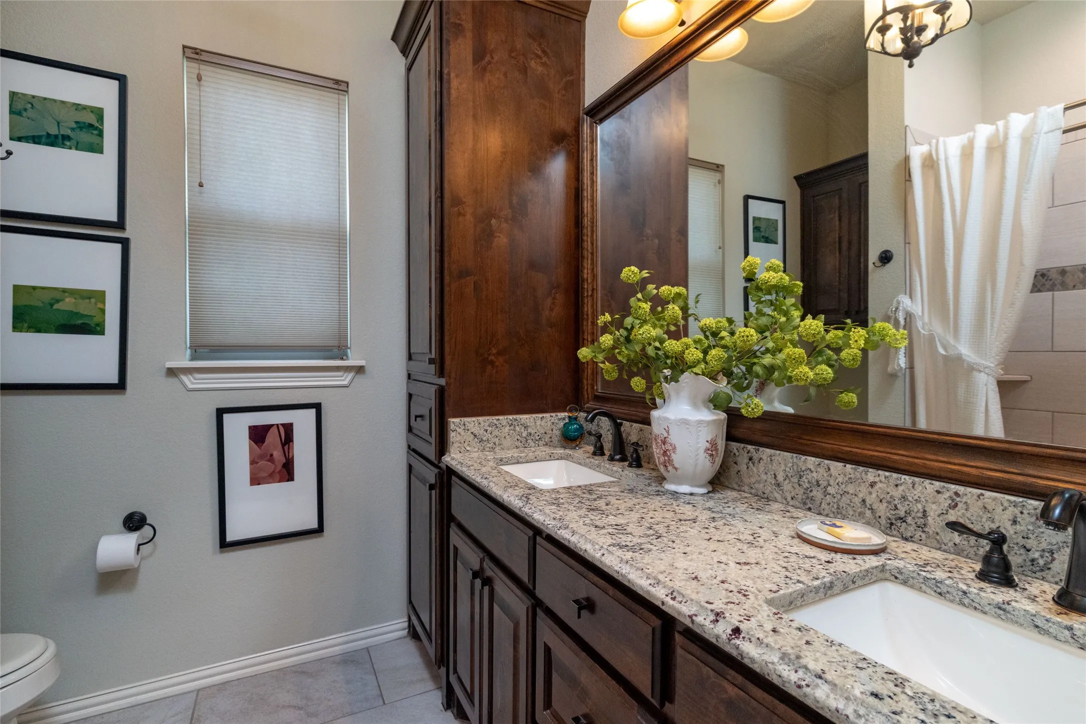 Single Family Residence For Sale in Denton County , 13350 Escalara Lane, Justin, Texas 76247, 3 Bedroom, 3 Bathroom, 3 Garage spaces, 2,992 Sqft, built in 2016, mls#21292386, Real Estate Agent in Justin, Homes For Sale in Denton county, Homes For Sale in Justin, Realtor in Justin Texas, Real Estate Brokerage Independent Realty Texas, Luminita Cordes Realtor