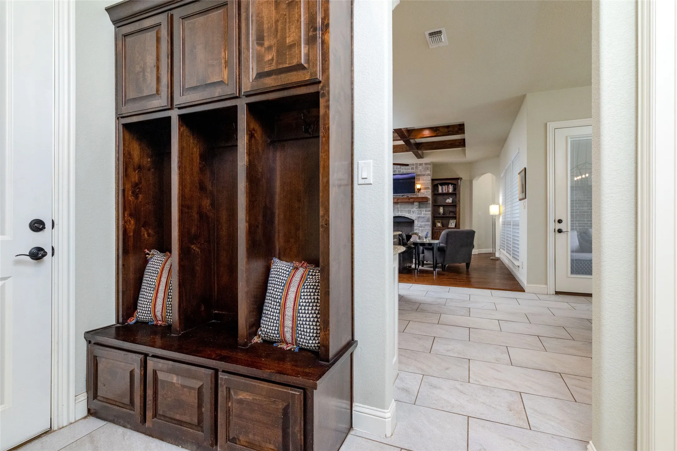 Single Family Residence For Sale in Denton County , 13350 Escalara Lane, Justin, Texas 76247, 3 Bedroom, 3 Bathroom, 3 Garage spaces, 2,992 Sqft, built in 2016, mls#21292386, Real Estate Agent in Justin, Homes For Sale in Denton county, Homes For Sale in Justin, Realtor in Justin Texas, Real Estate Brokerage Independent Realty Texas, Luminita Cordes Realtor