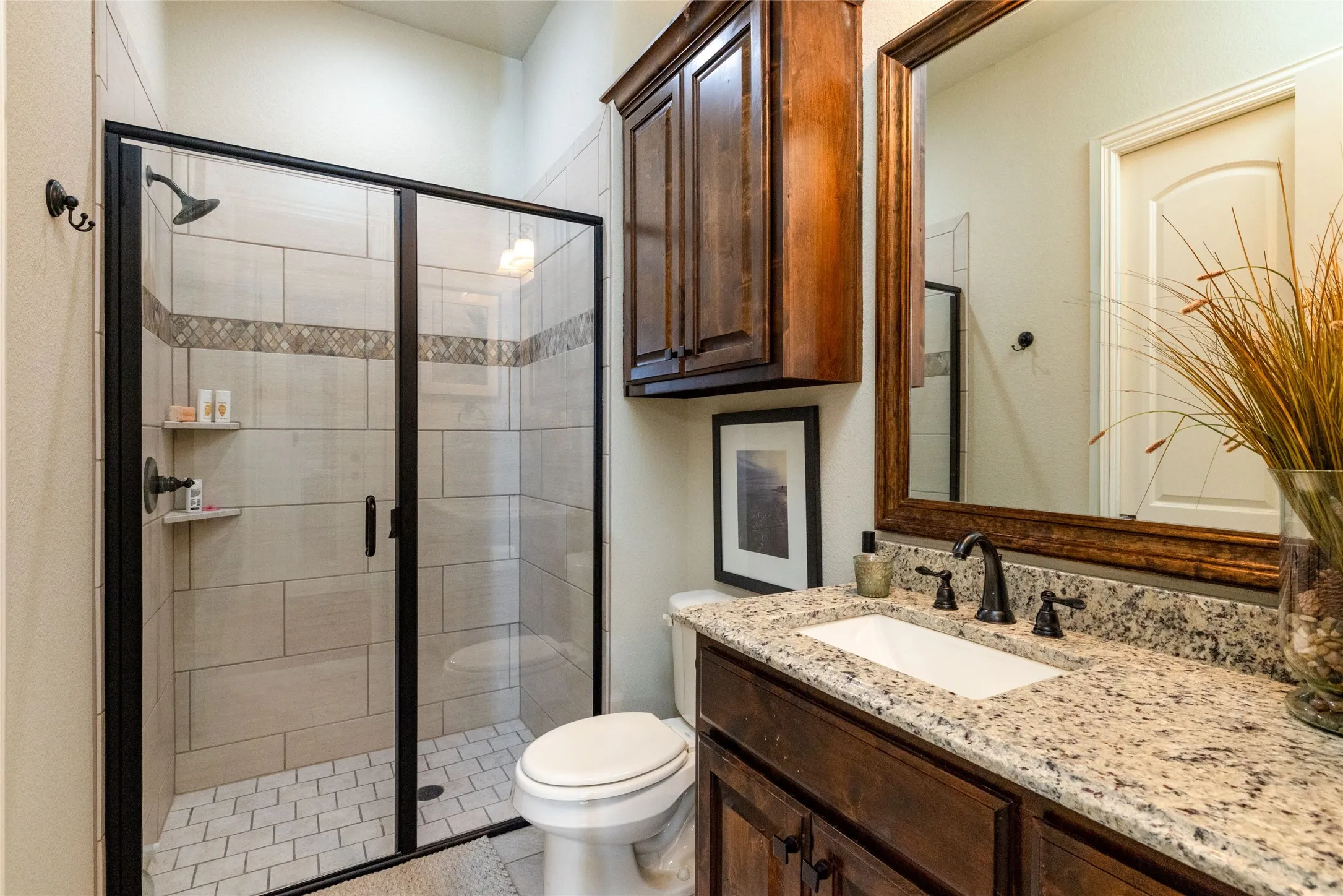 Single Family Residence For Sale in Denton County , 13350 Escalara Lane, Justin, Texas 76247, 3 Bedroom, 3 Bathroom, 3 Garage spaces, 2,992 Sqft, built in 2016, mls#21292386, Real Estate Agent in Justin, Homes For Sale in Denton county, Homes For Sale in Justin, Realtor in Justin Texas, Real Estate Brokerage Independent Realty Texas, Luminita Cordes Realtor