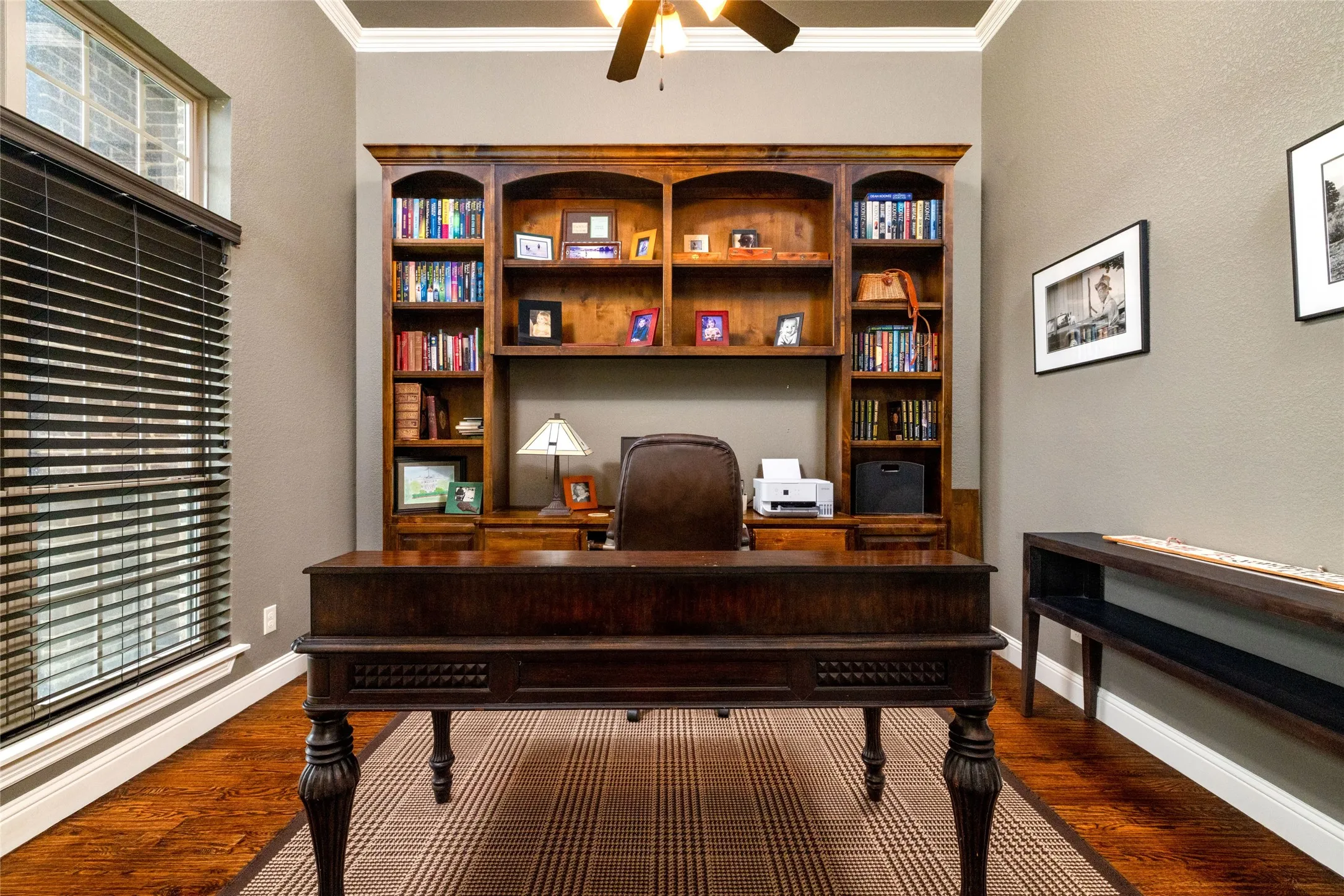 Single Family Residence For Sale in Denton County , 13350 Escalara Lane, Justin, Texas 76247, 3 Bedroom, 3 Bathroom, 3 Garage spaces, 2,992 Sqft, built in 2016, mls#21292386, Real Estate Agent in Justin, Homes For Sale in Denton county, Homes For Sale in Justin, Realtor in Justin Texas, Real Estate Brokerage Independent Realty Texas, Luminita Cordes Realtor