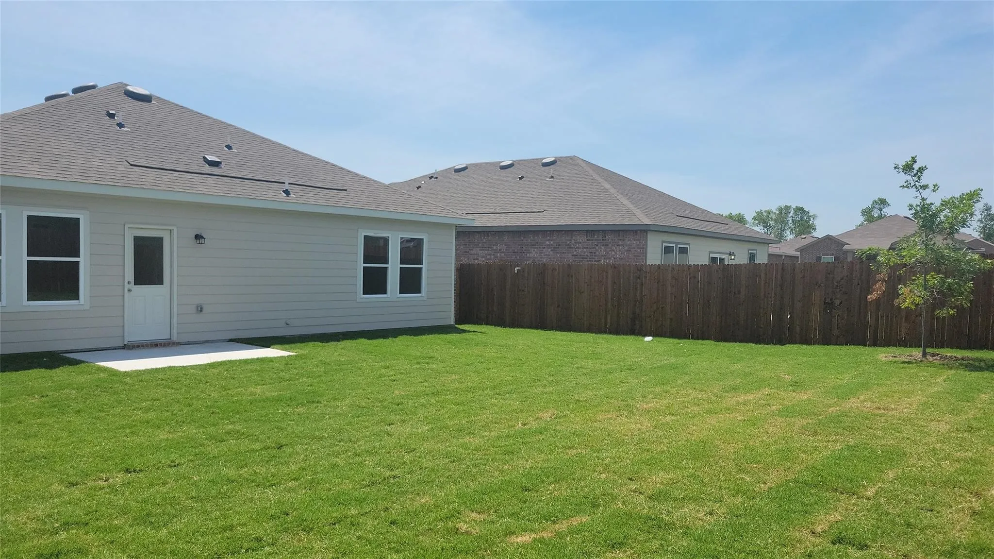 Single Family Residence For Rent in Collin County , 783 Camden Drive, Lavon, Texas 75166, 3 Bedroom, 2 Bathroom, 2 Garage spaces, 1,459 Sqft, built in 2022, mls#21292588, Real Estate Agent in Lavon, Homes For Rent in Collin county, Homes For Rent in Lavon, Realtor in Lavon Texas, Real Estate Brokerage Independent Realty Texas, Luminita Cordes Realtor