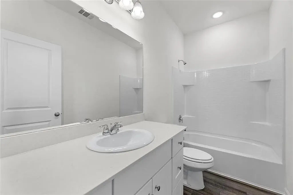 Single Family Residence For Rent in Collin County , 783 Camden Drive, Lavon, Texas 75166, 3 Bedroom, 2 Bathroom, 2 Garage spaces, 1,459 Sqft, built in 2022, mls#21292588, Real Estate Agent in Lavon, Homes For Rent in Collin county, Homes For Rent in Lavon, Realtor in Lavon Texas, Real Estate Brokerage Independent Realty Texas, Luminita Cordes Realtor