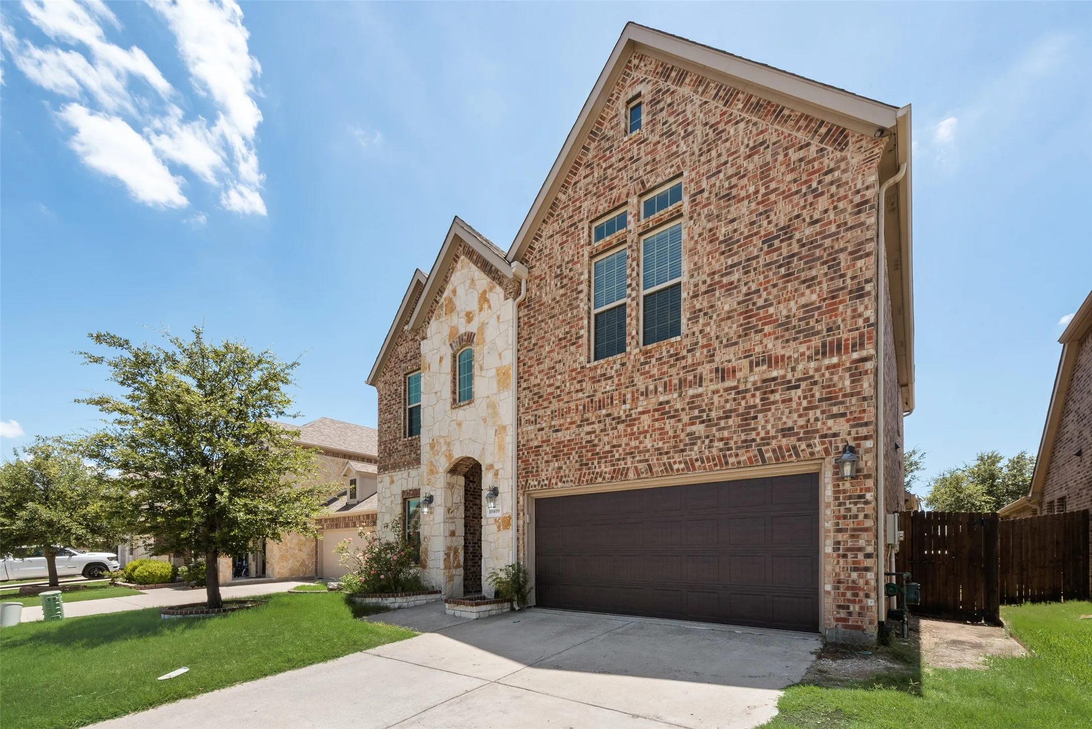 Single Family Residence For Rent in Collin County , 10409 Jackson Hole Lane, Mc Kinney, Texas 75072, 4 Bedroom, 4 Bathroom, 2 Garage spaces, 3,672 Sqft, built in 2015, mls#21292602, Real Estate Agent in Mc Kinney, Homes For Rent in Collin county, Homes For Rent in Mc Kinney, Realtor in Mc Kinney Texas, Real Estate Brokerage Independent Realty Texas, Luminita Cordes Realtor