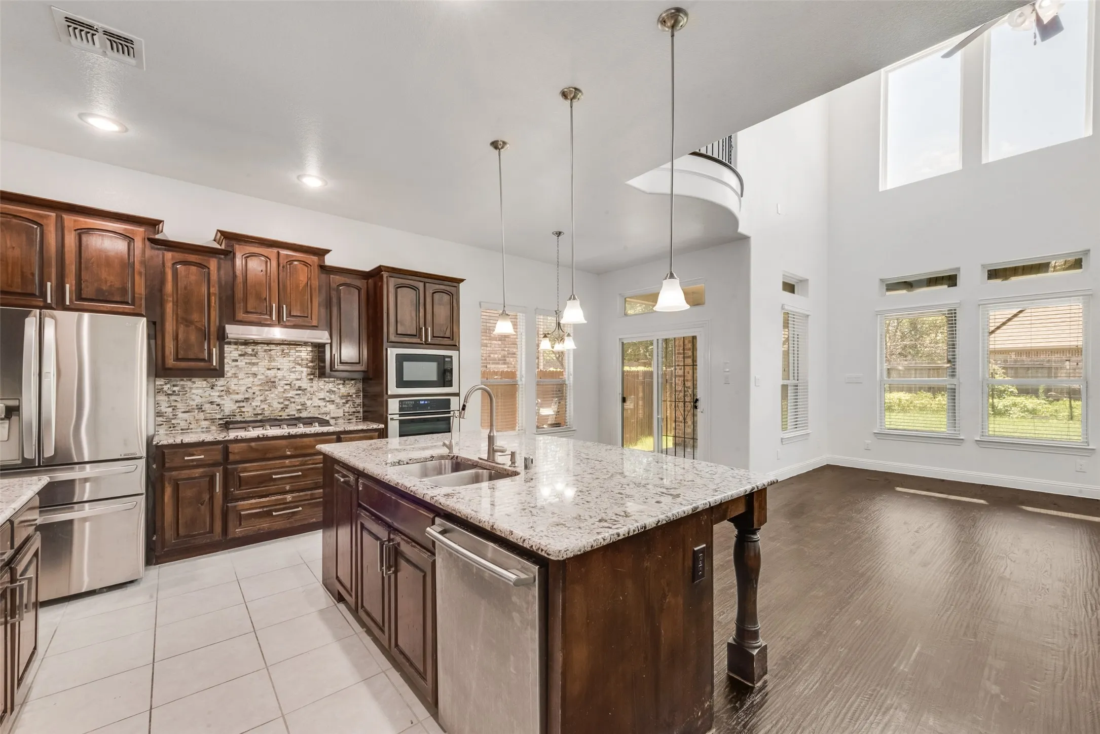 Single Family Residence For Rent in Collin County , 10409 Jackson Hole Lane, Mc Kinney, Texas 75072, 4 Bedroom, 4 Bathroom, 2 Garage spaces, 3,672 Sqft, built in 2015, mls#21292602, Real Estate Agent in Mc Kinney, Homes For Rent in Collin county, Homes For Rent in Mc Kinney, Realtor in Mc Kinney Texas, Real Estate Brokerage Independent Realty Texas, Luminita Cordes Realtor