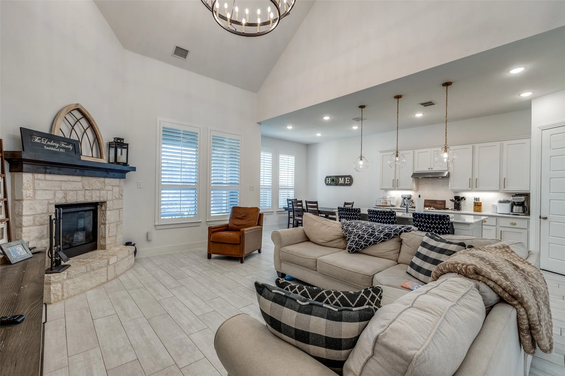 Single Family Residence For Sale in Collin County , 1522 Snowdrop Drive, Celina, Texas 75078, 5 Bedrooms, 4 Bathrooms, 2 Garage spaces, 2,975 Sqft, built in 2019, Price $700,000, mls#21292055, Real Estate Agent in Celina, Homes For Sale in Collin county, Homes For Sale in Celina, Realtor in Celina Texas, Real Estate Brokerage Independent Realty Texas, Luminita Cordes Realtor