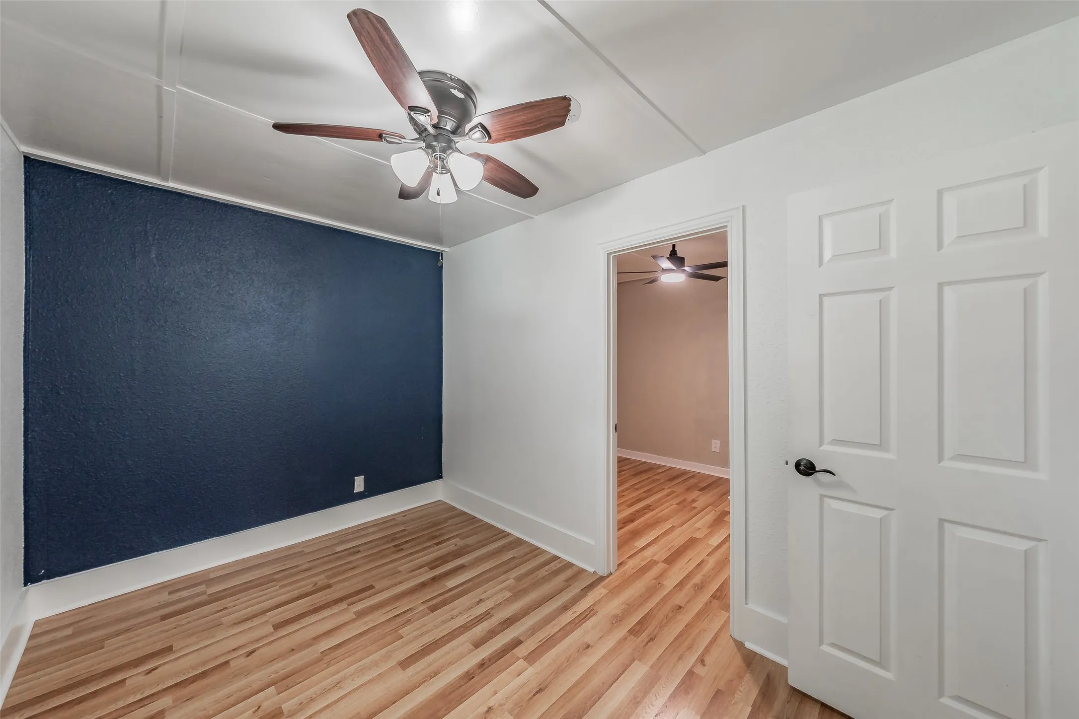 Single Family Residence For Sale in Parker County , 306 Davis Street, Weatherford, Texas 76086, 4 Bedroom, 2 Bathroom, 1 Garage spaces, 2,340 Sqft, built in 1968, mls#21292598, Real Estate Agent in Weatherford, Homes For Sale in Parker county, Homes For Sale in Weatherford, Realtor in Weatherford Texas, Real Estate Brokerage Independent Realty Texas, Luminita Cordes Realtor