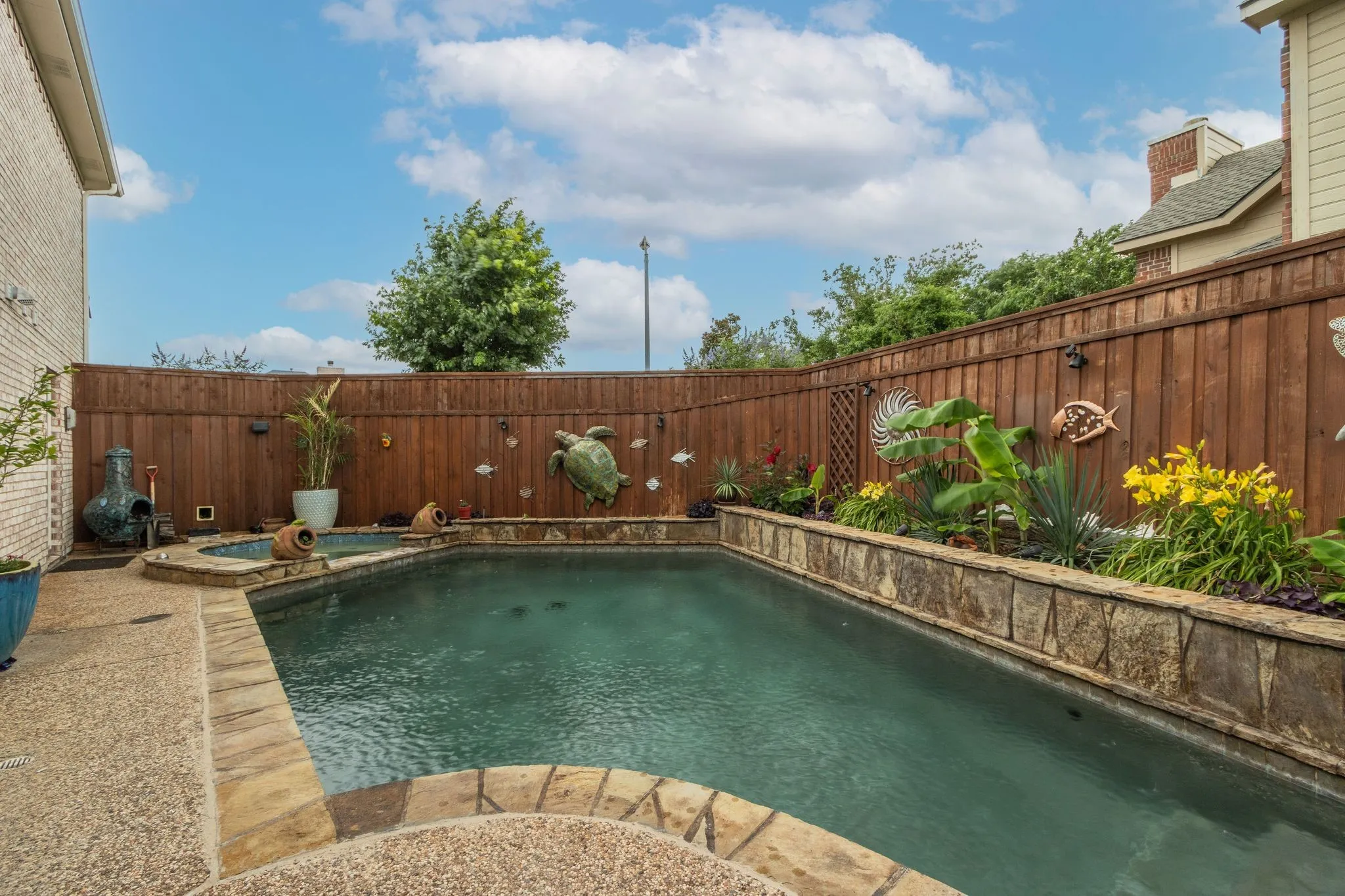 Single Family Residence For Sale in Collin County , 2337 Terping Place, Plano, Texas 75025, 3 Bedroom, 3 Bathroom, 2 Garage spaces, 1,668 Sqft, built in 1994, mls#21285731, Real Estate Agent in Plano, Homes For Sale in Collin county, Homes For Sale in Plano, Realtor in Plano Texas, Real Estate Brokerage Independent Realty Texas, Luminita Cordes Realtor