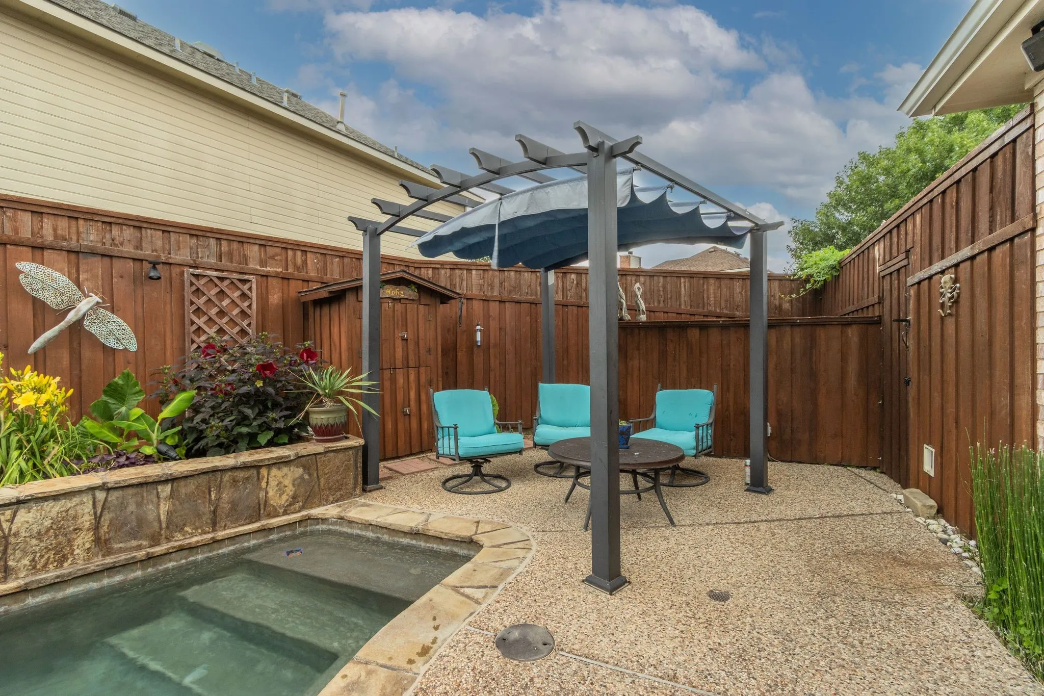 Single Family Residence For Sale in Collin County , 2337 Terping Place, Plano, Texas 75025, 3 Bedroom, 3 Bathroom, 2 Garage spaces, 1,668 Sqft, built in 1994, mls#21285731, Real Estate Agent in Plano, Homes For Sale in Collin county, Homes For Sale in Plano, Realtor in Plano Texas, Real Estate Brokerage Independent Realty Texas, Luminita Cordes Realtor