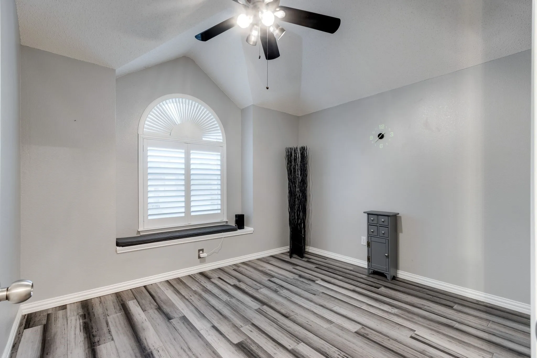 Single Family Residence For Sale in Collin County , 2337 Terping Place, Plano, Texas 75025, 3 Bedroom, 3 Bathroom, 2 Garage spaces, 1,668 Sqft, built in 1994, mls#21285731, Real Estate Agent in Plano, Homes For Sale in Collin county, Homes For Sale in Plano, Realtor in Plano Texas, Real Estate Brokerage Independent Realty Texas, Luminita Cordes Realtor