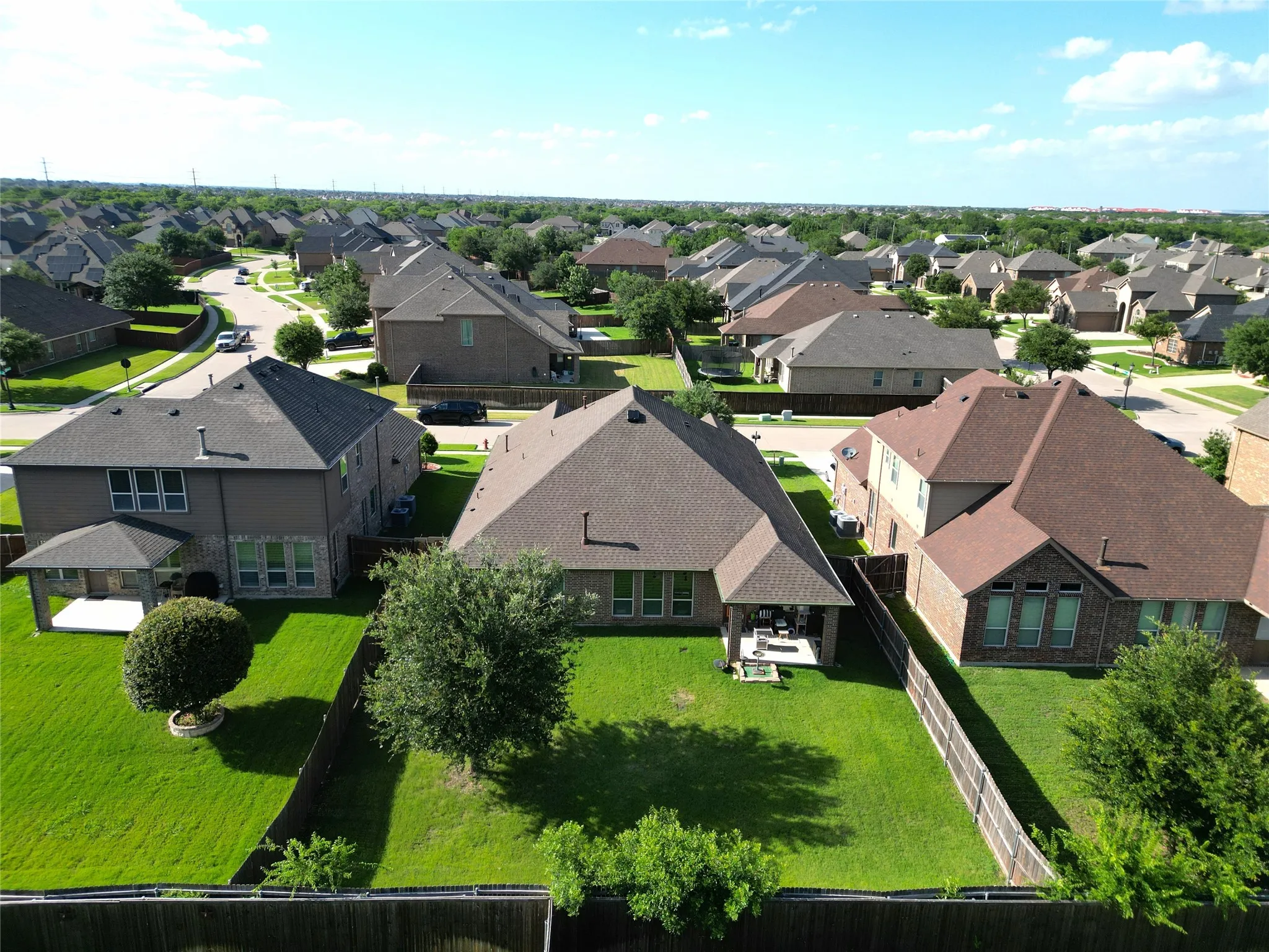 Single Family Residence For Sale in Tarrant County , 2919 Ladoga Drive, Grand Prairie, Texas 75054, 4 Bedroom, 3 Bathroom, 2 Garage spaces, 2,516 Sqft, built in 2015, mls#21291571, Real Estate Agent in Grand Prairie, Homes For Sale in Tarrant county, Homes For Sale in Grand Prairie, Realtor in Grand Prairie Texas, Real Estate Brokerage Independent Realty Texas, Luminita Cordes Realtor