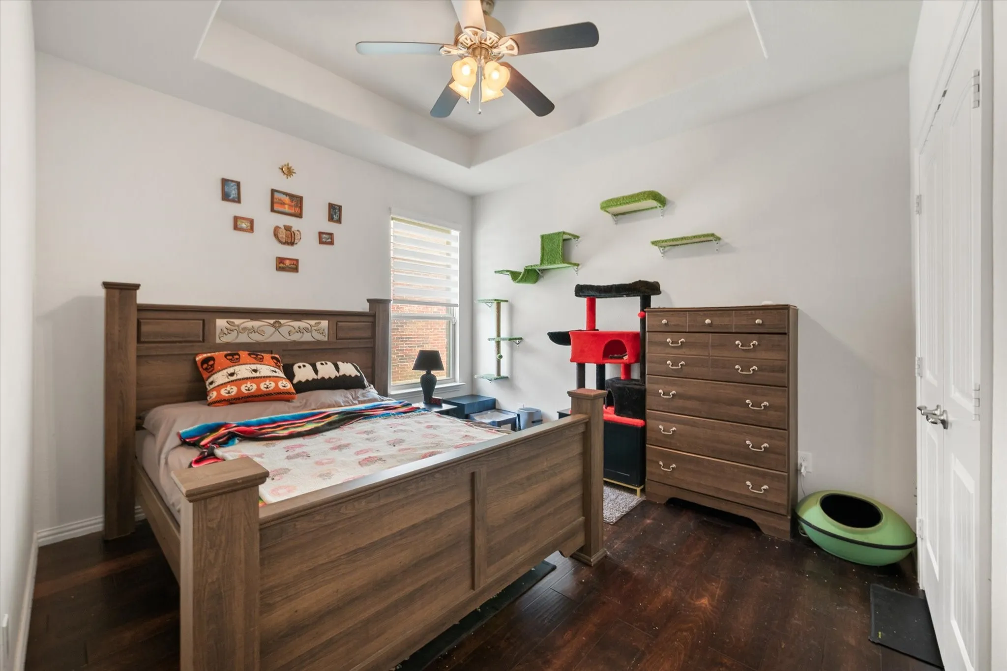 Single Family Residence For Sale in Tarrant County , 2919 Ladoga Drive, Grand Prairie, Texas 75054, 4 Bedroom, 3 Bathroom, 2 Garage spaces, 2,516 Sqft, built in 2015, mls#21291571, Real Estate Agent in Grand Prairie, Homes For Sale in Tarrant county, Homes For Sale in Grand Prairie, Realtor in Grand Prairie Texas, Real Estate Brokerage Independent Realty Texas, Luminita Cordes Realtor