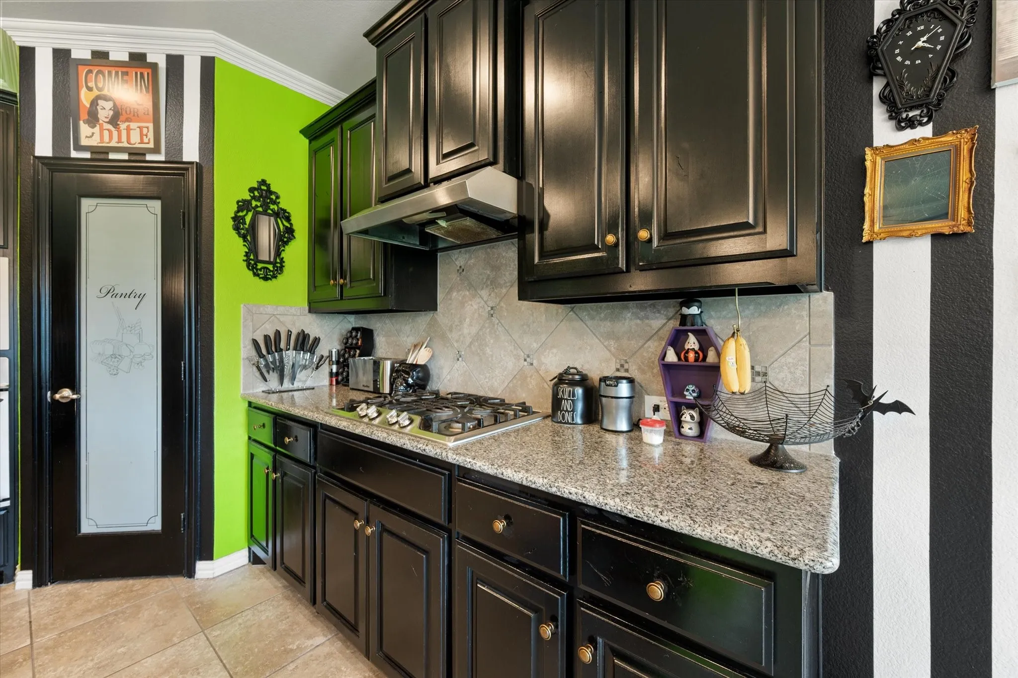 Single Family Residence For Sale in Tarrant County , 2919 Ladoga Drive, Grand Prairie, Texas 75054, 4 Bedroom, 3 Bathroom, 2 Garage spaces, 2,516 Sqft, built in 2015, mls#21291571, Real Estate Agent in Grand Prairie, Homes For Sale in Tarrant county, Homes For Sale in Grand Prairie, Realtor in Grand Prairie Texas, Real Estate Brokerage Independent Realty Texas, Luminita Cordes Realtor