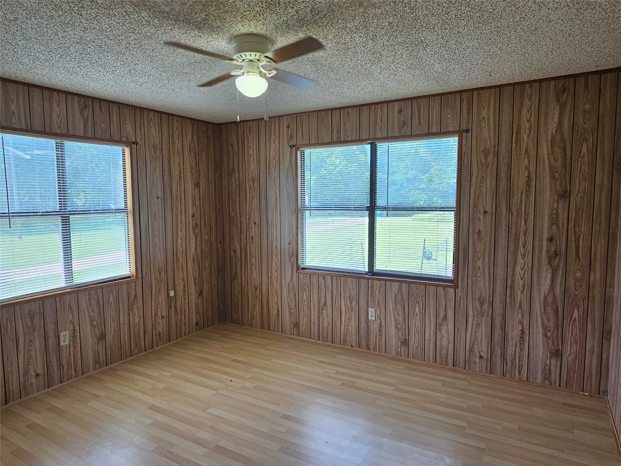 Single Family Residence For Sale in Wood County , 260 County Road 1885, Yantis, Texas 75497, 3 Bedroom, 2 Bathroom, 2 Garage spaces, 2,611 Sqft, built in 1984, Price $285,000, mls#21291244, Real Estate Agent in Yantis, Homes For Sale in Wood county, Homes For Sale in Yantis, Realtor in Yantis Texas, Real Estate Brokerage Independent Realty Texas, Luminita Cordes Realtor
