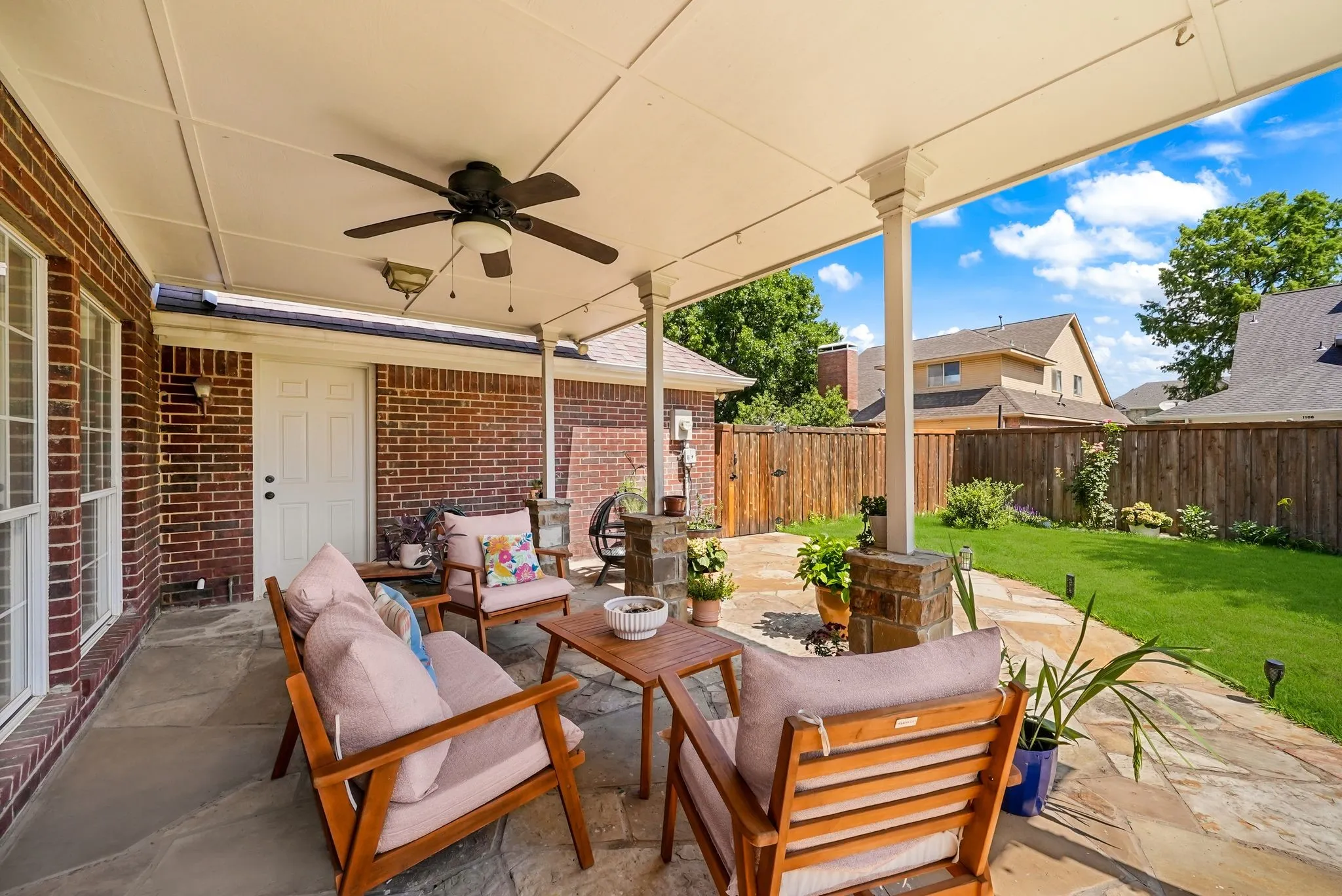 Single Family Residence For Sale in Collin County , 1107 Springfield Lane, Allen, Texas 75002, 4 Bedroom, 3 Bathroom, 2 Garage spaces, 2,831 Sqft, built in 1993, mls#21292593, Real Estate Agent in Allen, Homes For Sale in Collin county, Homes For Sale in Allen, Realtor in Allen Texas, Real Estate Brokerage Independent Realty Texas, Luminita Cordes Realtor