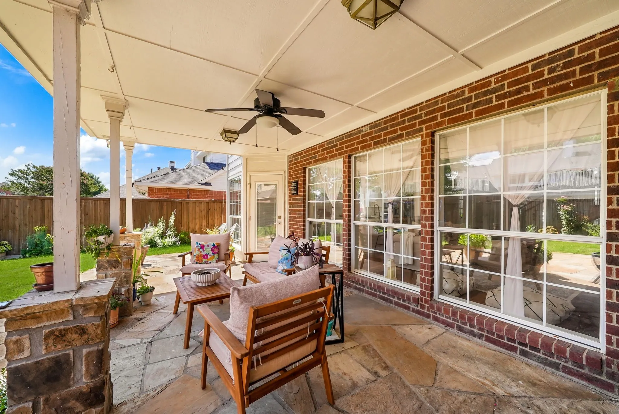 Single Family Residence For Sale in Collin County , 1107 Springfield Lane, Allen, Texas 75002, 4 Bedroom, 3 Bathroom, 2 Garage spaces, 2,831 Sqft, built in 1993, mls#21292593, Real Estate Agent in Allen, Homes For Sale in Collin county, Homes For Sale in Allen, Realtor in Allen Texas, Real Estate Brokerage Independent Realty Texas, Luminita Cordes Realtor