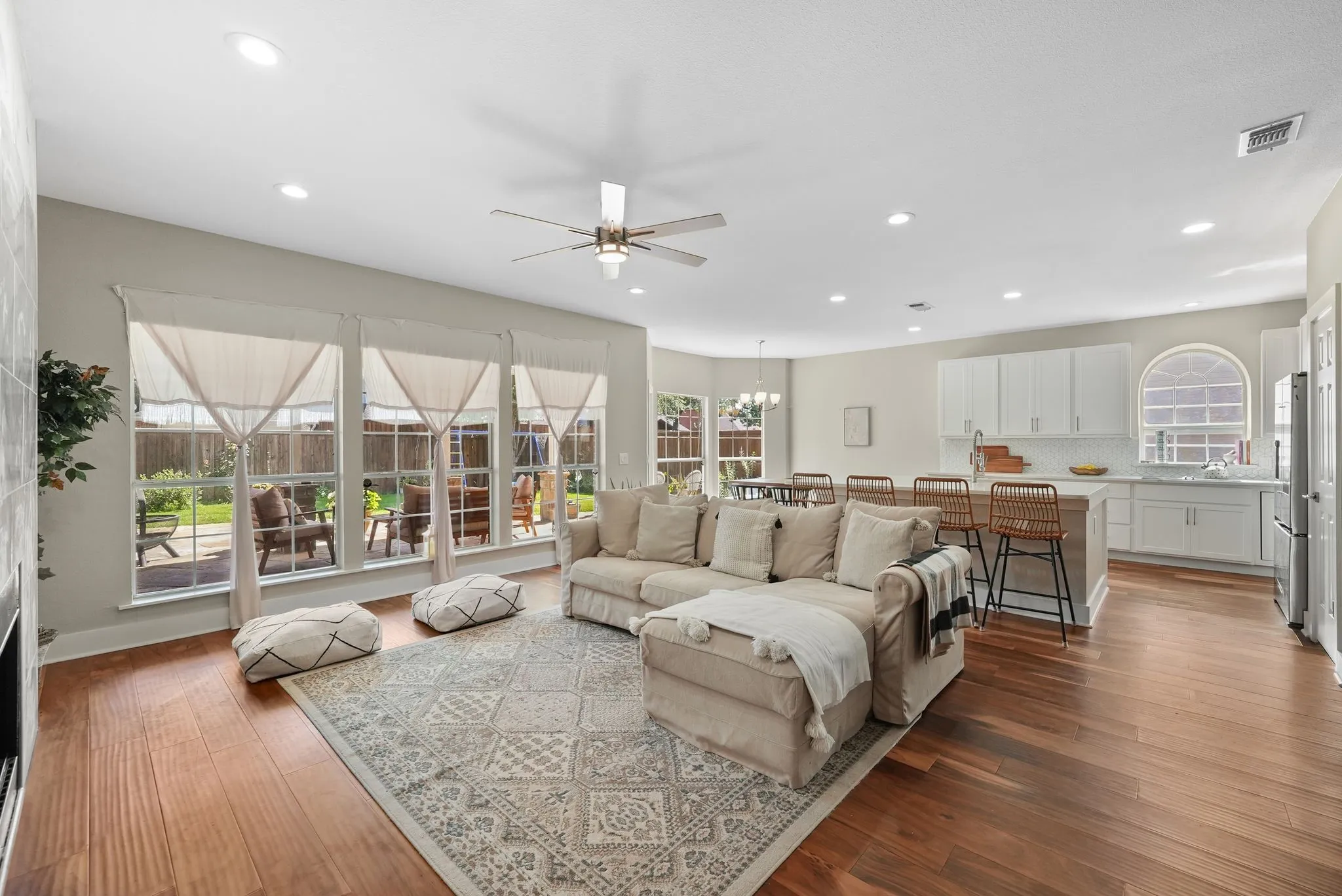Single Family Residence For Sale in Collin County , 1107 Springfield Lane, Allen, Texas 75002, 4 Bedroom, 3 Bathroom, 2 Garage spaces, 2,831 Sqft, built in 1993, mls#21292593, Real Estate Agent in Allen, Homes For Sale in Collin county, Homes For Sale in Allen, Realtor in Allen Texas, Real Estate Brokerage Independent Realty Texas, Luminita Cordes Realtor