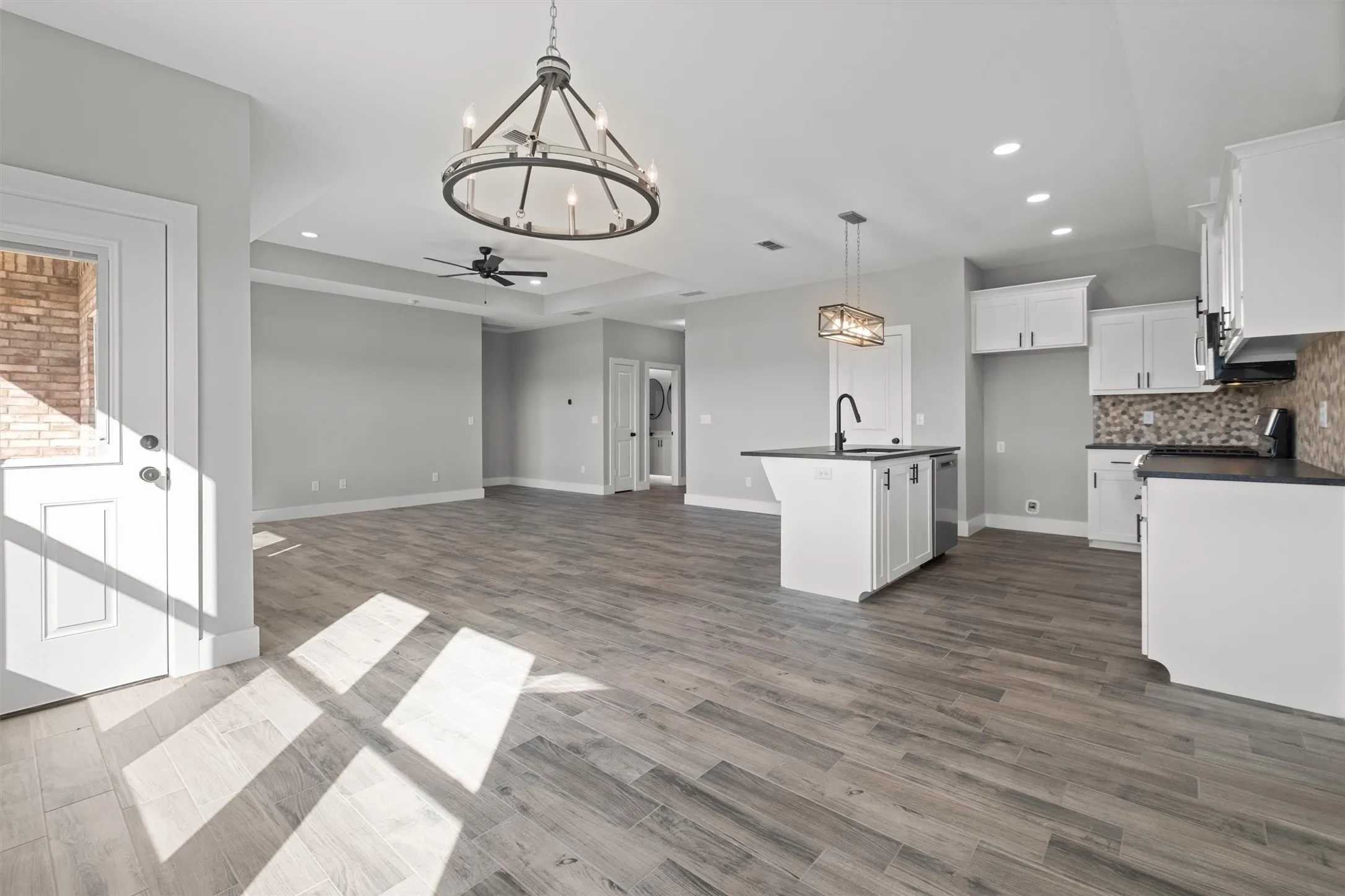 Single Family Residence For Sale in Smith County , 16529 Crossing Circle, Lindale, Texas 75771, 4 Bedroom, 2 Bathroom, 2 Garage spaces, 1,735 Sqft, built in 2026, mls#21292628, Real Estate Agent in Lindale, Homes For Sale in Smith county, Homes For Sale in Lindale, Realtor in Lindale Texas, Real Estate Brokerage Independent Realty Texas, Luminita Cordes Realtor