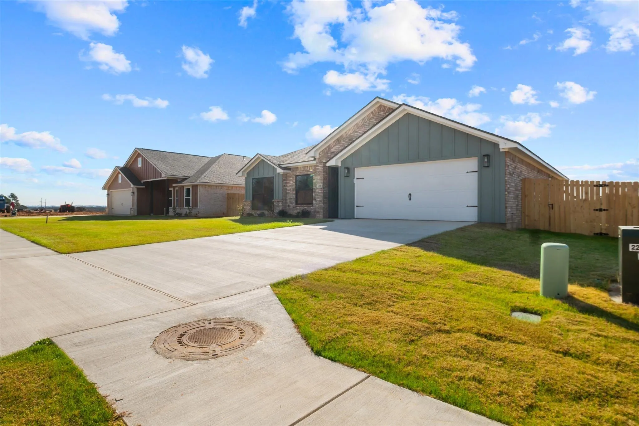 Single Family Residence For Sale in Smith County , 16529 Crossing Circle, Lindale, Texas 75771, 4 Bedroom, 2 Bathroom, 2 Garage spaces, 1,735 Sqft, built in 2026, mls#21292628, Real Estate Agent in Lindale, Homes For Sale in Smith county, Homes For Sale in Lindale, Realtor in Lindale Texas, Real Estate Brokerage Independent Realty Texas, Luminita Cordes Realtor