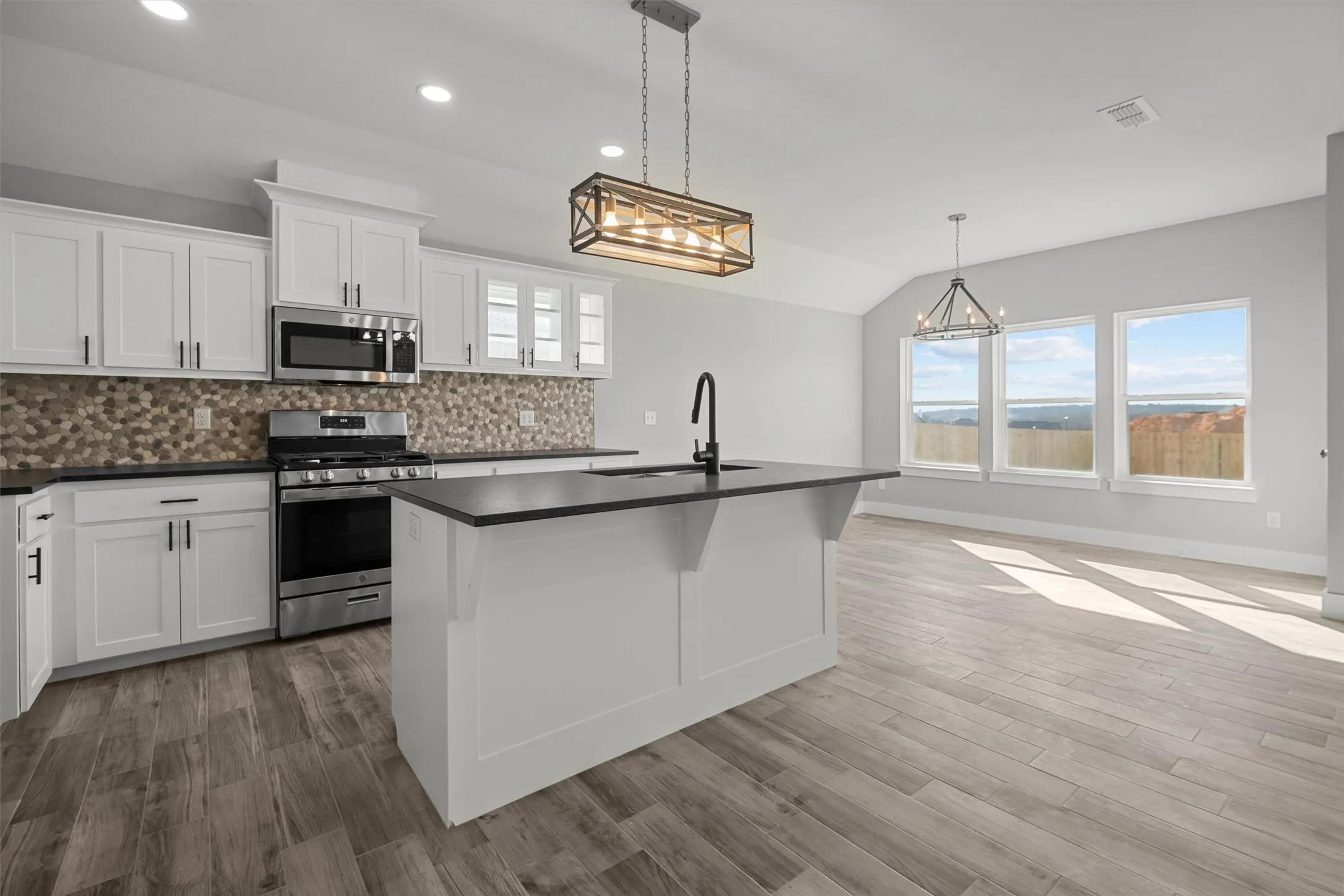 Single Family Residence For Sale in Smith County , 16529 Crossing Circle, Lindale, Texas 75771, 4 Bedroom, 2 Bathroom, 2 Garage spaces, 1,735 Sqft, built in 2026, mls#21292628, Real Estate Agent in Lindale, Homes For Sale in Smith county, Homes For Sale in Lindale, Realtor in Lindale Texas, Real Estate Brokerage Independent Realty Texas, Luminita Cordes Realtor