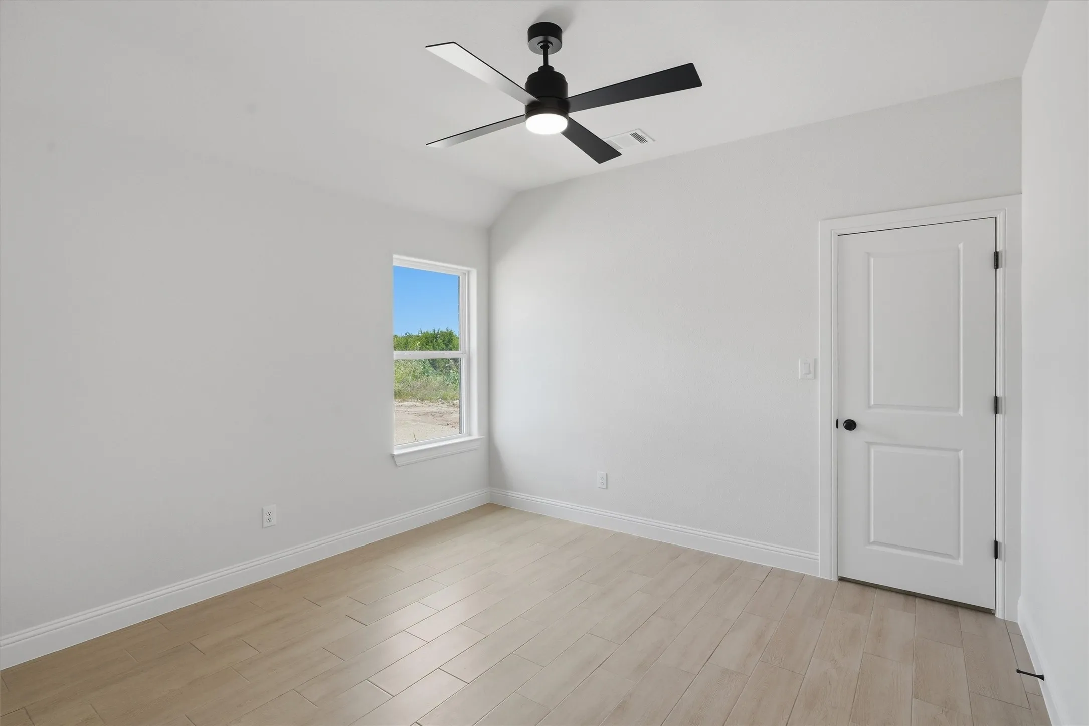 Single Family Residence For Sale in Parker County , 3131 Infinity Drive, Weatherford, Texas 76087, 4 Bedroom, 3 Bathroom, 3 Garage spaces, 2,513 Sqft, built in 2026, mls#21291186, Real Estate Agent in Weatherford, Homes For Sale in Parker county, Homes For Sale in Weatherford, Realtor in Weatherford Texas, Real Estate Brokerage Independent Realty Texas, Luminita Cordes Realtor