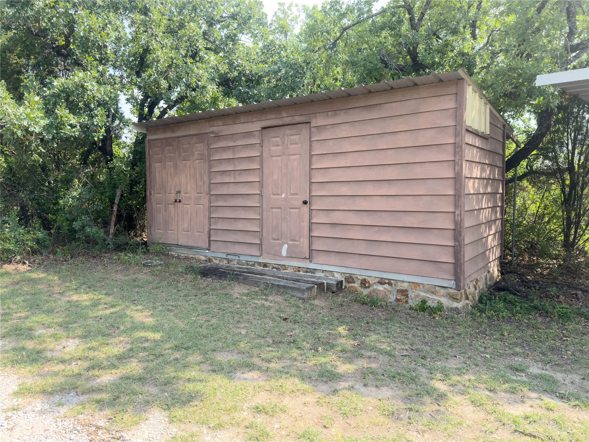Single Family Residence For Sale in Palo Pinto County , 1102 NE 23rd Street, Mineral Wells, Texas 76067, 3 Bedroom, 2 Bathroom, Garage spaces, 2,080 Sqft, built in 1989, mls#21292349, Real Estate Agent in Mineral Wells, Homes For Sale in Palo Pinto county, Homes For Sale in Mineral Wells, Realtor in Mineral Wells Texas, Real Estate Brokerage Independent Realty Texas, Luminita Cordes Realtor