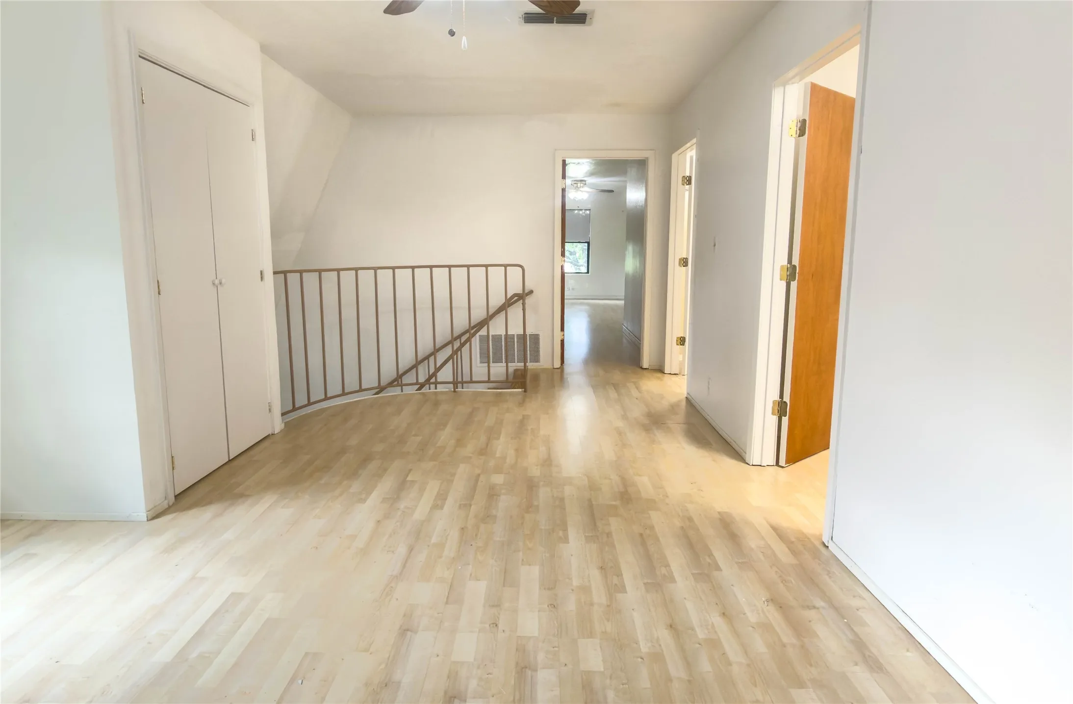 Single Family Residence For Sale in Palo Pinto County , 1102 NE 23rd Street, Mineral Wells, Texas 76067, 3 Bedroom, 2 Bathroom, Garage spaces, 2,080 Sqft, built in 1989, mls#21292349, Real Estate Agent in Mineral Wells, Homes For Sale in Palo Pinto county, Homes For Sale in Mineral Wells, Realtor in Mineral Wells Texas, Real Estate Brokerage Independent Realty Texas, Luminita Cordes Realtor