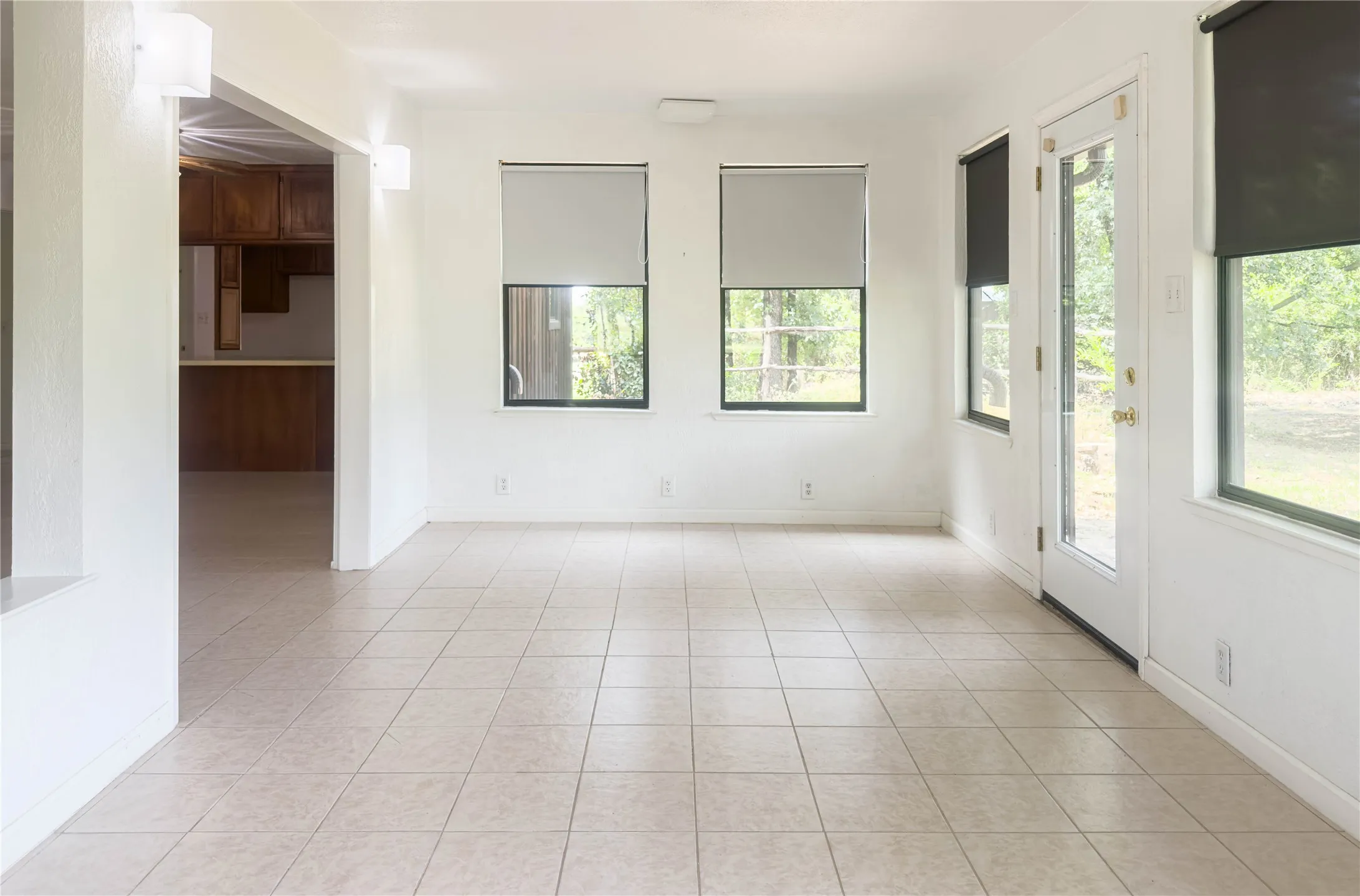 Single Family Residence For Sale in Palo Pinto County , 1102 NE 23rd Street, Mineral Wells, Texas 76067, 3 Bedroom, 2 Bathroom, Garage spaces, 2,080 Sqft, built in 1989, mls#21292349, Real Estate Agent in Mineral Wells, Homes For Sale in Palo Pinto county, Homes For Sale in Mineral Wells, Realtor in Mineral Wells Texas, Real Estate Brokerage Independent Realty Texas, Luminita Cordes Realtor