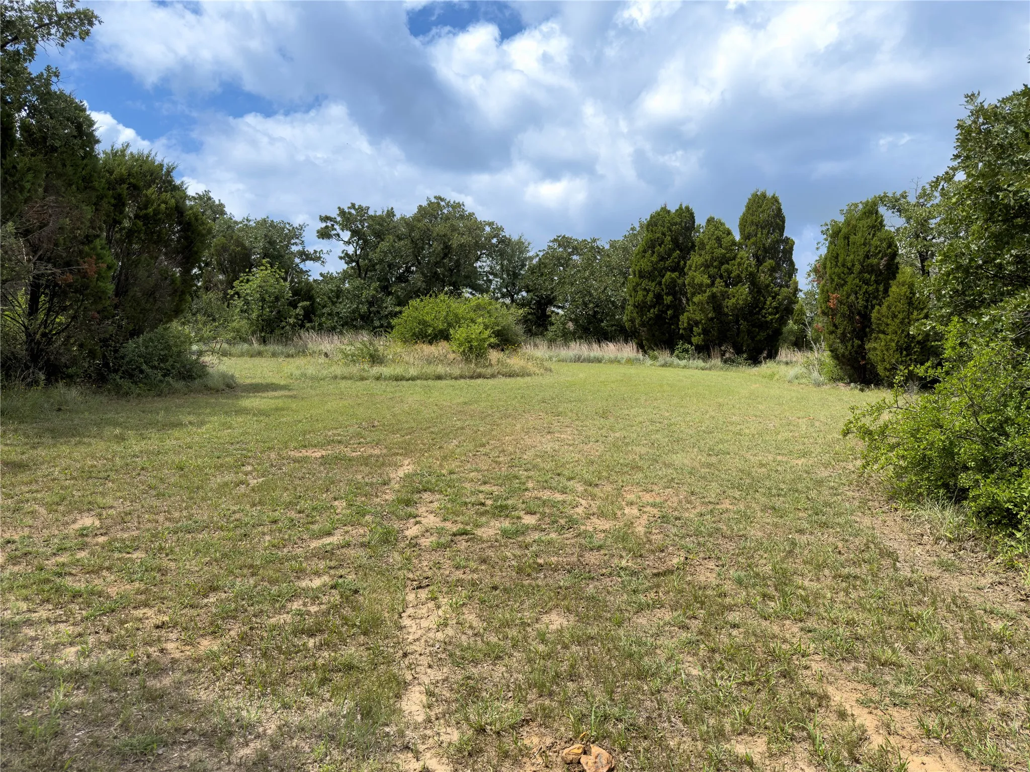 Single Family Residence For Sale in Palo Pinto County , 1102 NE 23rd Street, Mineral Wells, Texas 76067, 3 Bedroom, 2 Bathroom, Garage spaces, 2,080 Sqft, built in 1989, mls#21292349, Real Estate Agent in Mineral Wells, Homes For Sale in Palo Pinto county, Homes For Sale in Mineral Wells, Realtor in Mineral Wells Texas, Real Estate Brokerage Independent Realty Texas, Luminita Cordes Realtor