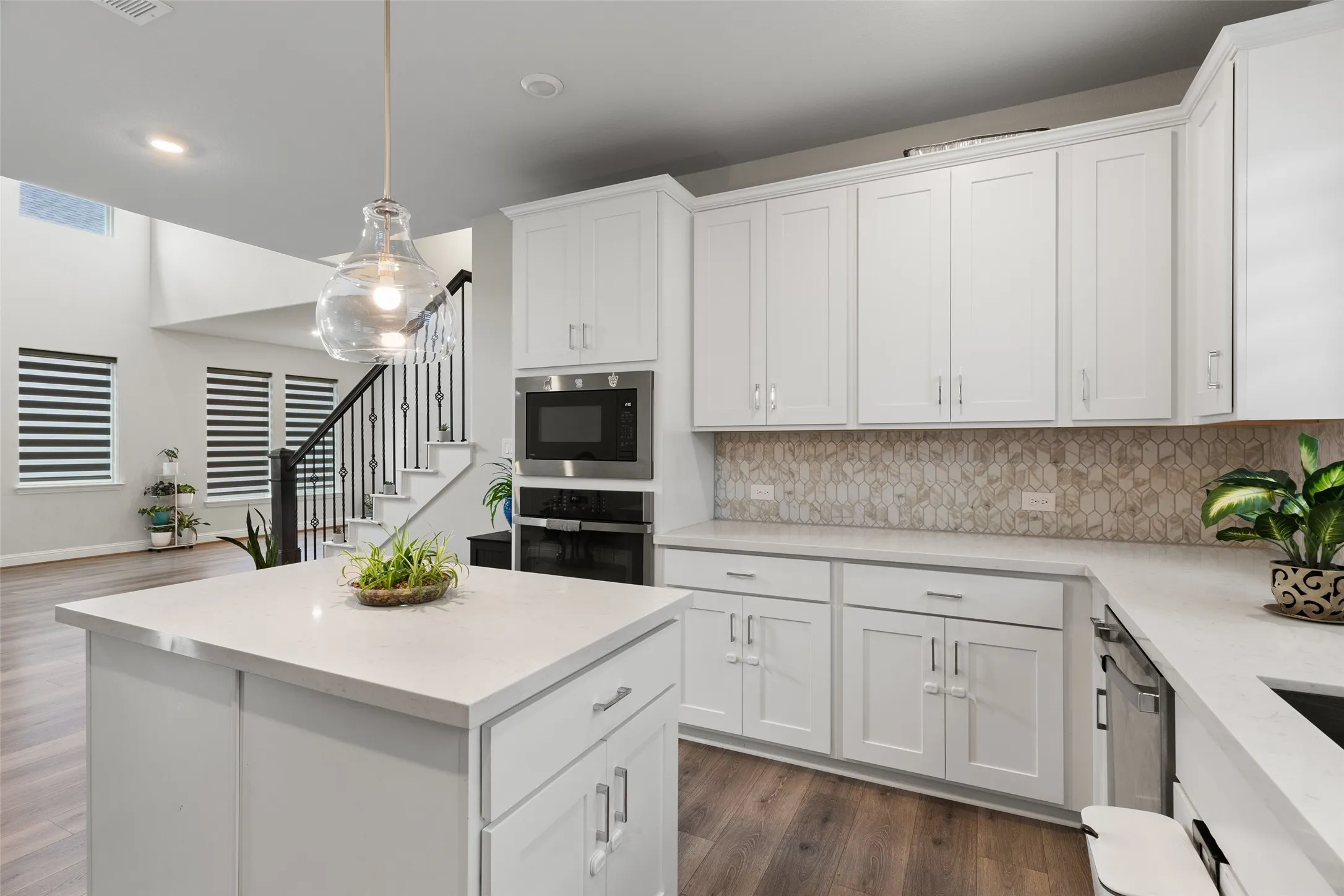 Single Family Residence For Sale in Collin County , 207 Midnight Trail, Melissa, Texas 75454, 5 Bedroom, 4 Bathroom, 3 Garage spaces, 2,881 Sqft, built in 2023, mls#21280165, Real Estate Agent in Melissa, Homes For Sale in Collin county, Homes For Sale in Melissa, Realtor in Melissa Texas, Real Estate Brokerage Independent Realty Texas, Luminita Cordes Realtor