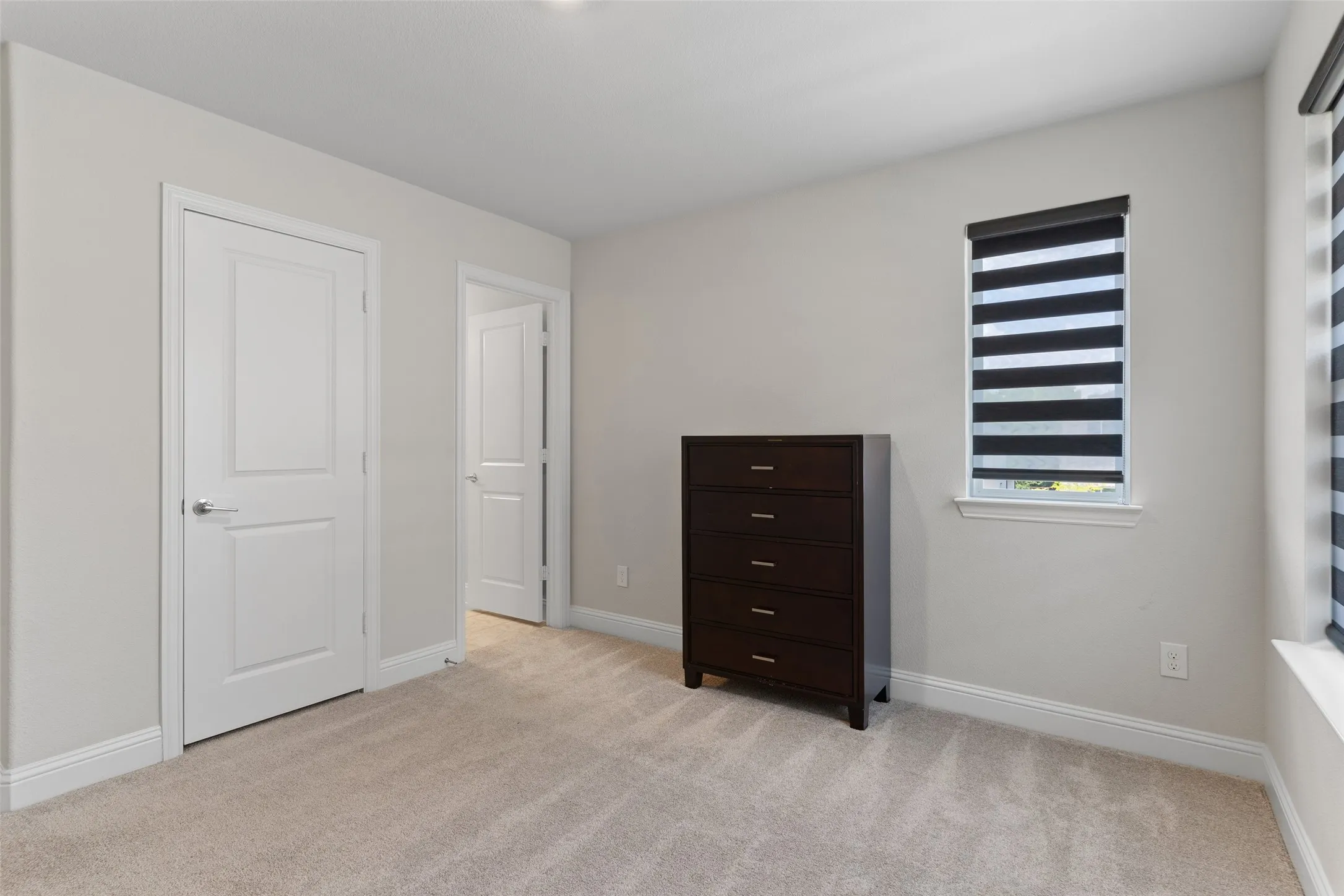 Single Family Residence For Sale in Collin County , 207 Midnight Trail, Melissa, Texas 75454, 5 Bedroom, 4 Bathroom, 3 Garage spaces, 2,881 Sqft, built in 2023, mls#21280165, Real Estate Agent in Melissa, Homes For Sale in Collin county, Homes For Sale in Melissa, Realtor in Melissa Texas, Real Estate Brokerage Independent Realty Texas, Luminita Cordes Realtor