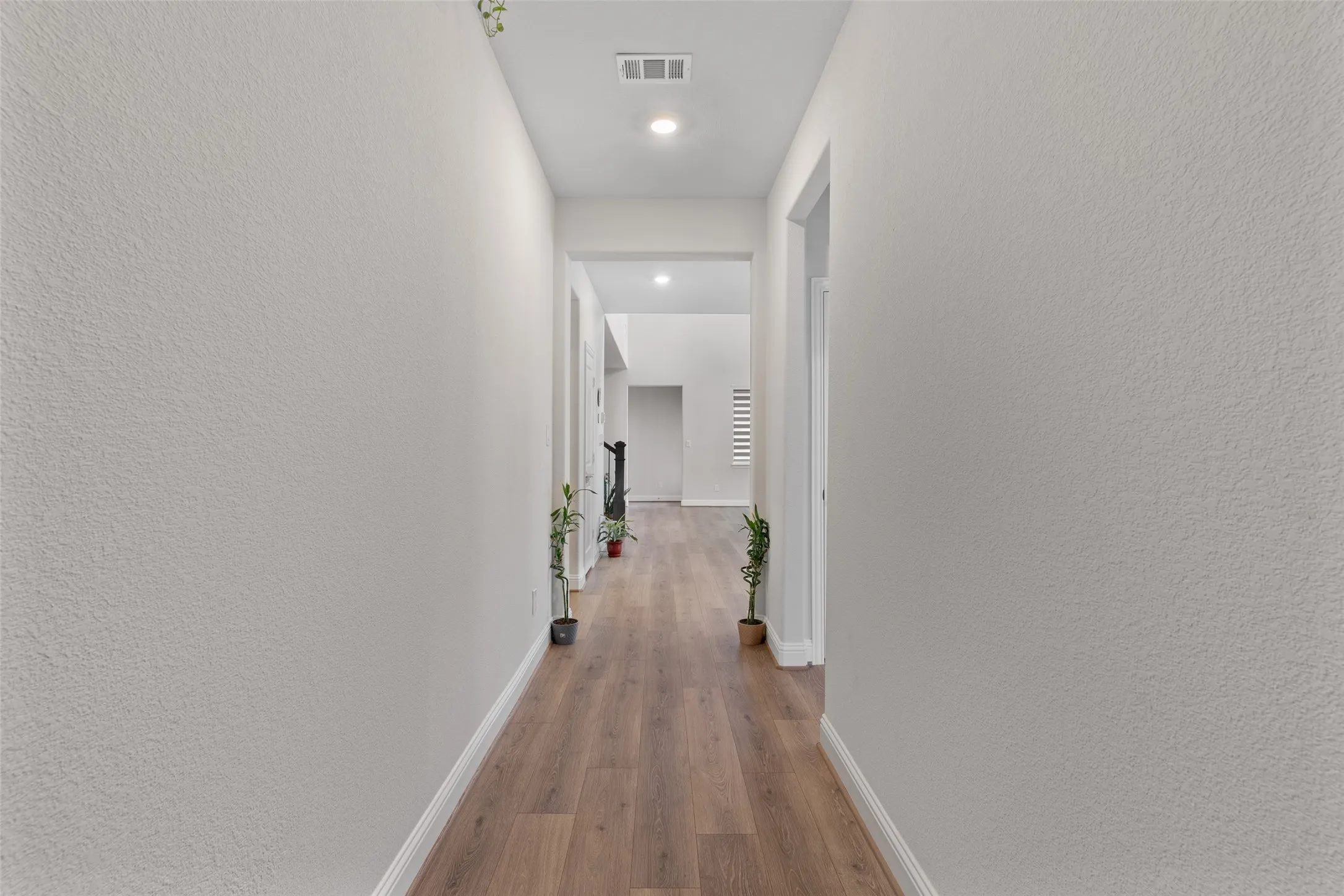 Single Family Residence For Sale in Collin County , 207 Midnight Trail, Melissa, Texas 75454, 5 Bedroom, 4 Bathroom, 3 Garage spaces, 2,881 Sqft, built in 2023, mls#21280165, Real Estate Agent in Melissa, Homes For Sale in Collin county, Homes For Sale in Melissa, Realtor in Melissa Texas, Real Estate Brokerage Independent Realty Texas, Luminita Cordes Realtor