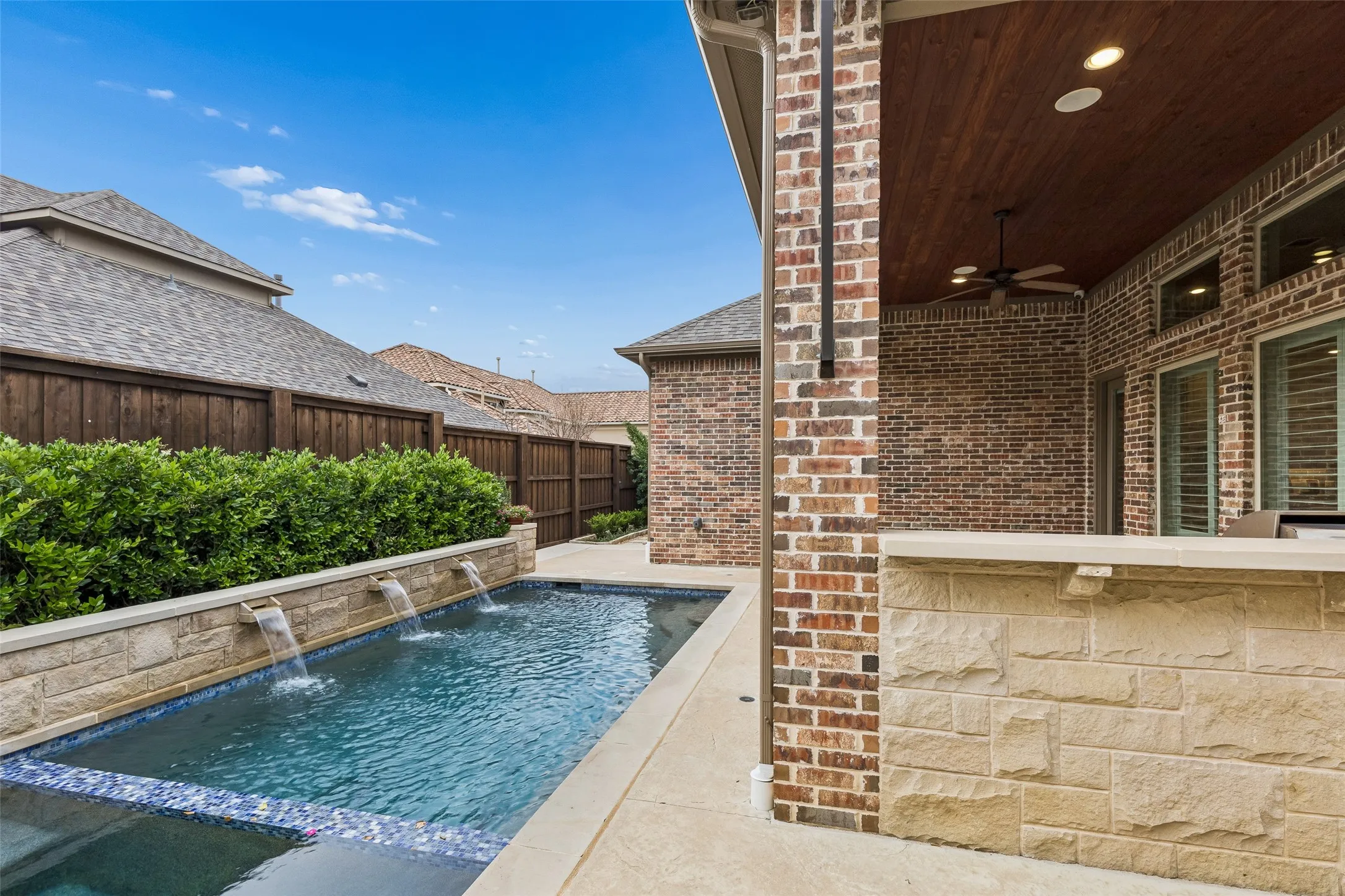Single Family Residence For Sale in Collin County , 6611 Compton Court, Frisco, Texas 75034, 3 Bedroom, 4 Bathroom, 3 Garage spaces, 3,548 Sqft, built in 2015, mls#21291370, Real Estate Agent in Frisco, Homes For Sale in Collin county, Homes For Sale in Frisco, Realtor in Frisco Texas, Real Estate Brokerage Independent Realty Texas, Luminita Cordes Realtor