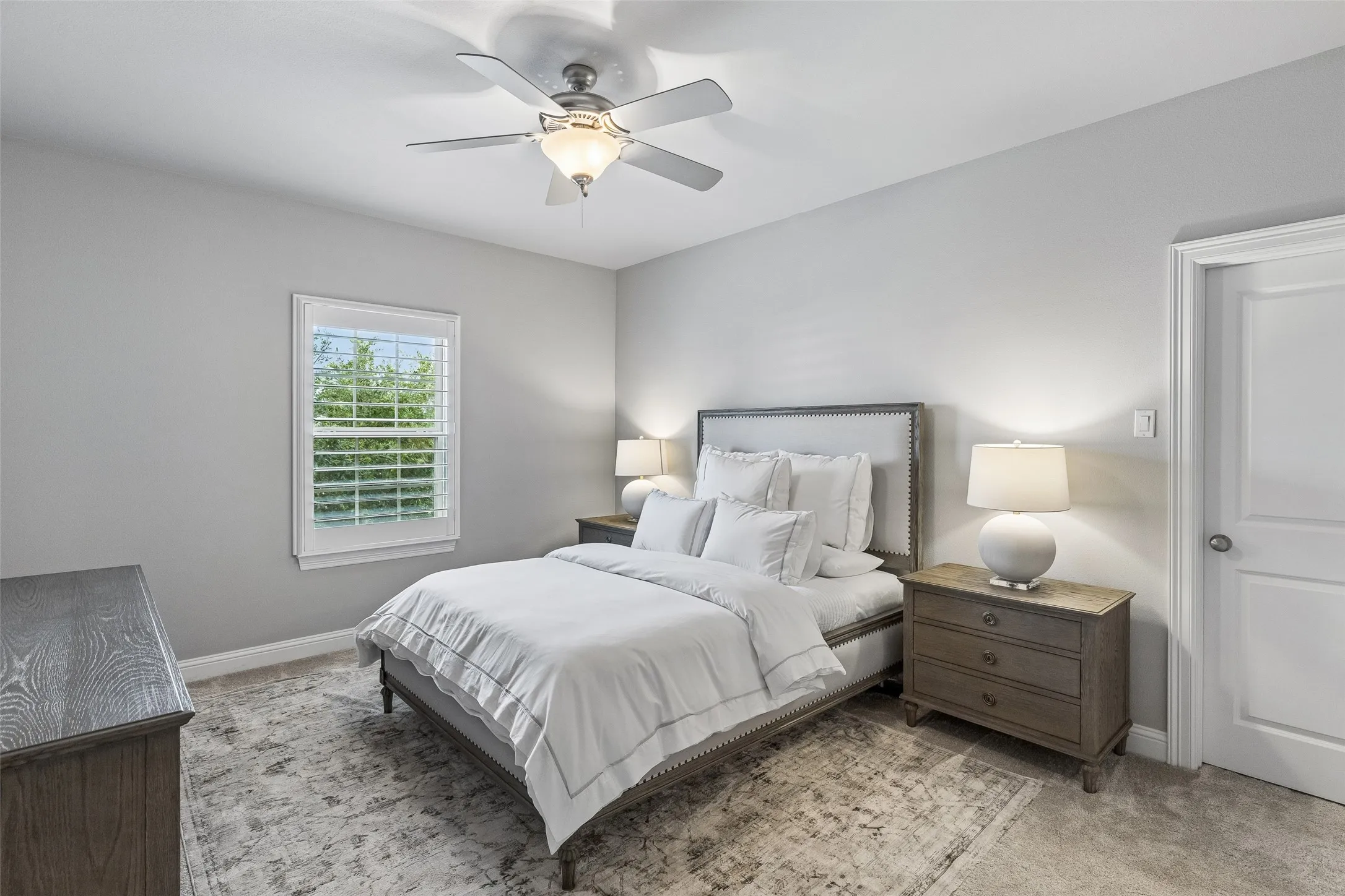 Single Family Residence For Sale in Collin County , 6611 Compton Court, Frisco, Texas 75034, 3 Bedroom, 4 Bathroom, 3 Garage spaces, 3,548 Sqft, built in 2015, mls#21291370, Real Estate Agent in Frisco, Homes For Sale in Collin county, Homes For Sale in Frisco, Realtor in Frisco Texas, Real Estate Brokerage Independent Realty Texas, Luminita Cordes Realtor