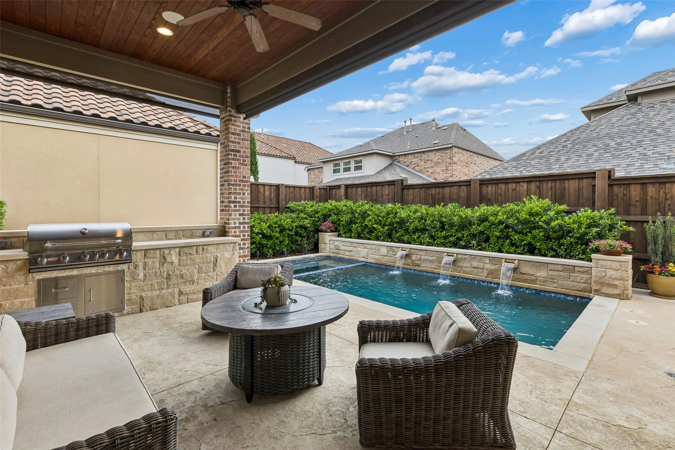Single Family Residence For Sale in Collin County , 6611 Compton Court, Frisco, Texas 75034, 3 Bedroom, 4 Bathroom, 3 Garage spaces, 3,548 Sqft, built in 2015, mls#21291370, Real Estate Agent in Frisco, Homes For Sale in Collin county, Homes For Sale in Frisco, Realtor in Frisco Texas, Real Estate Brokerage Independent Realty Texas, Luminita Cordes Realtor